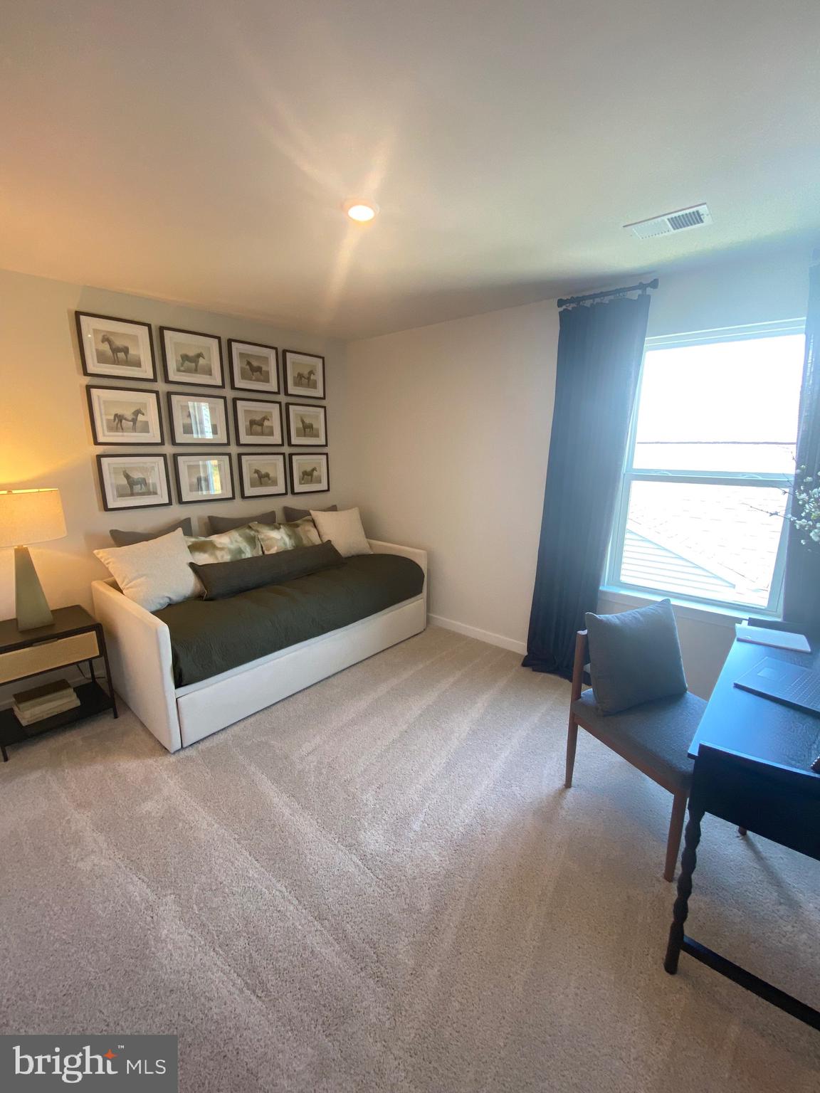 HUNTWELL WEST - Residential