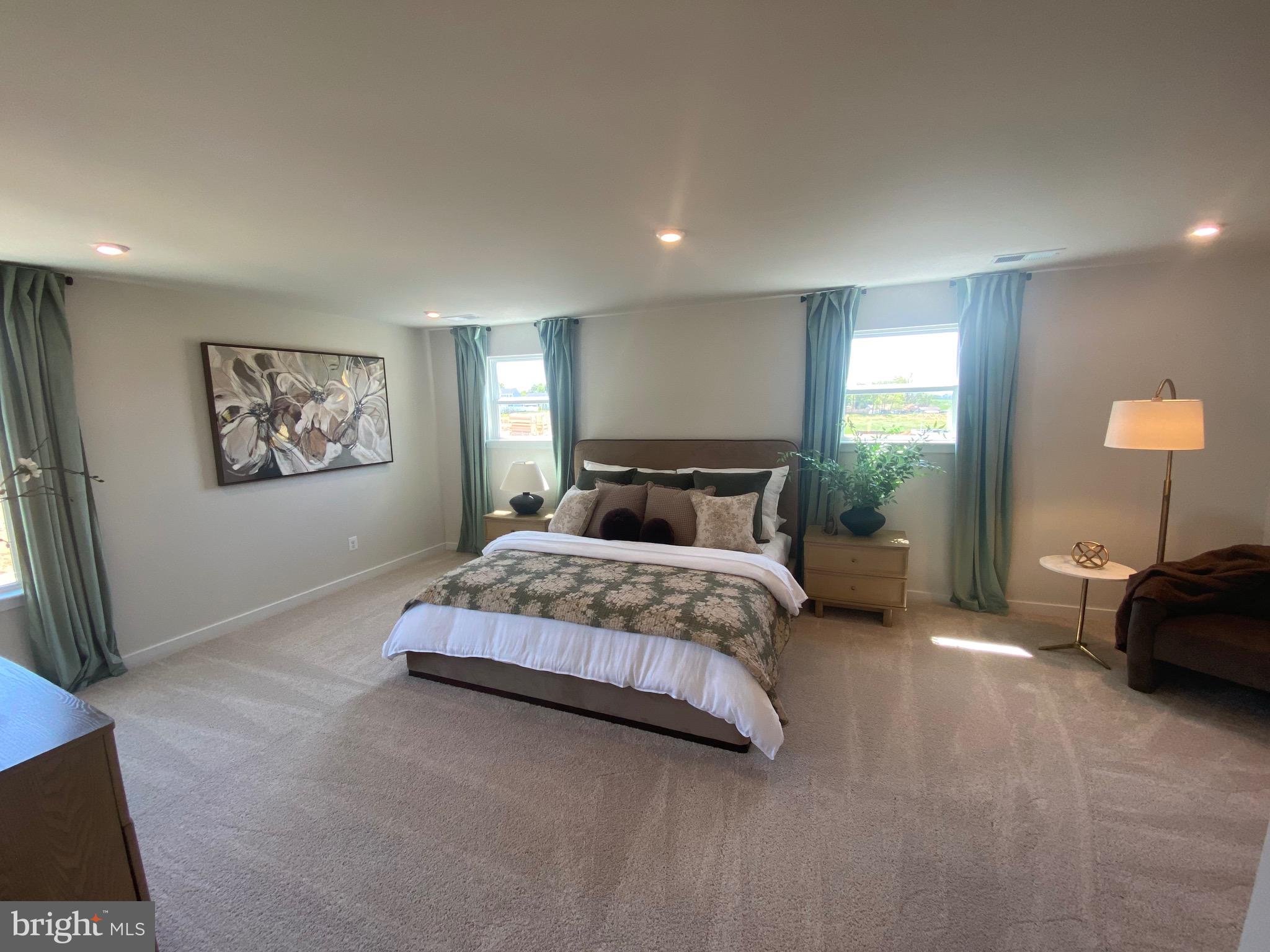 HUNTWELL WEST - Residential