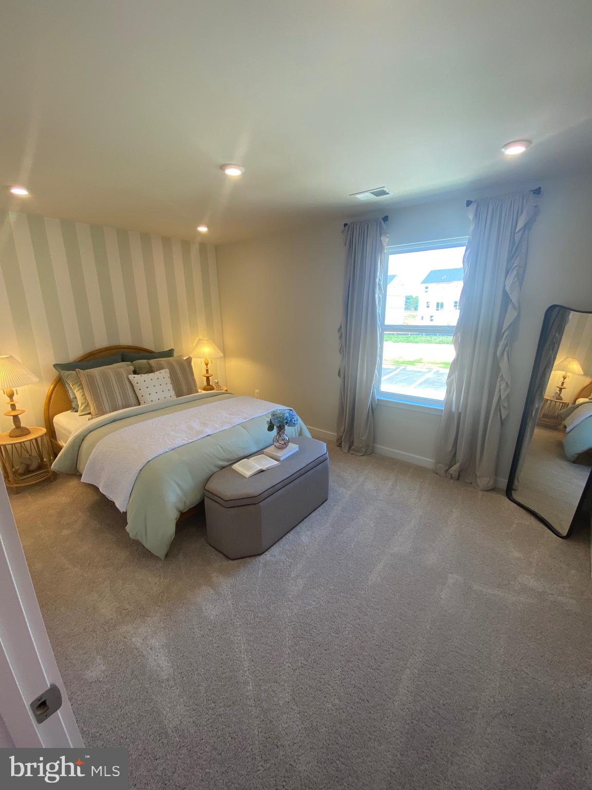 HUNTWELL WEST - Residential