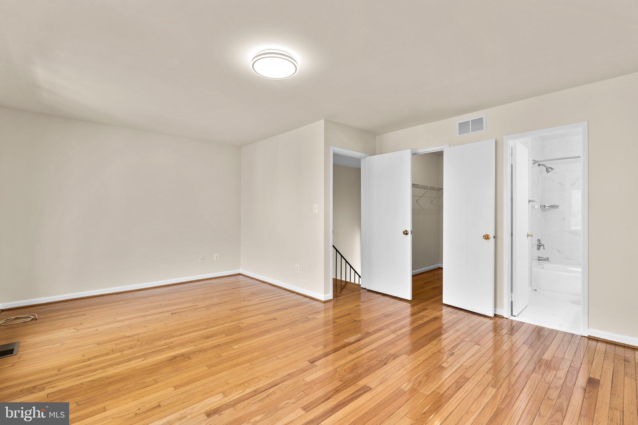 CLUBSIDE - Residential