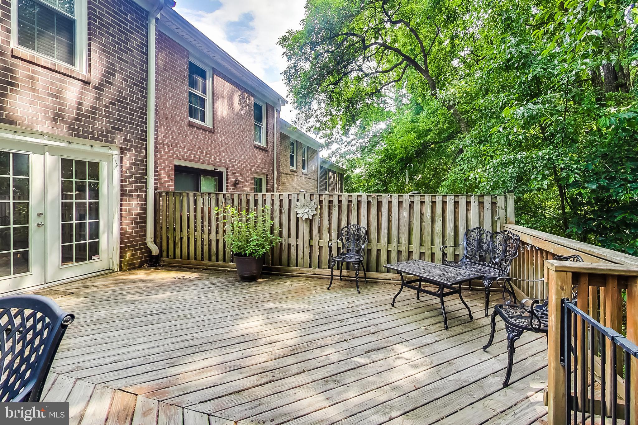 DEEPWOOD - Residential