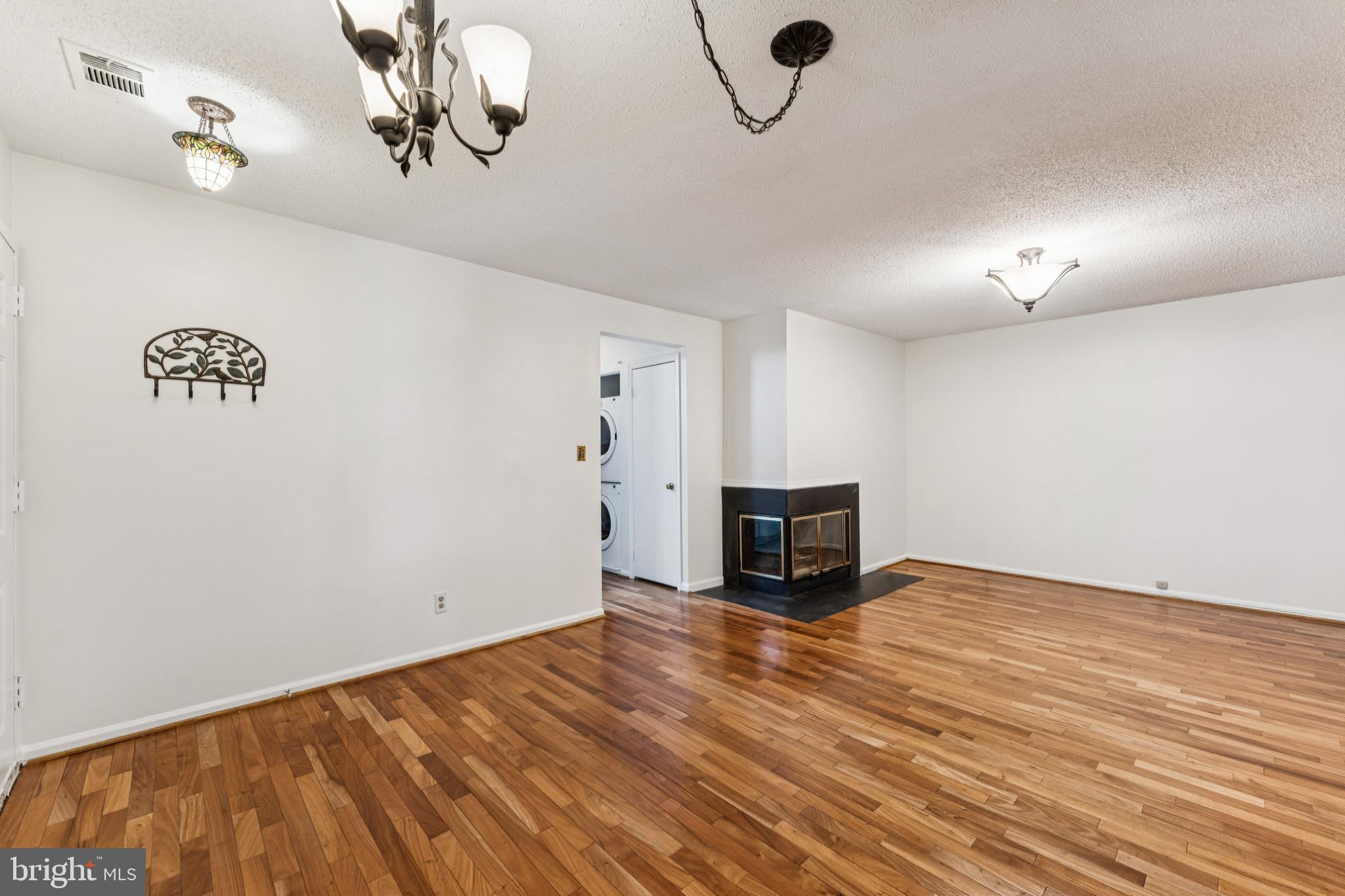 THE COVE - Residential Lease