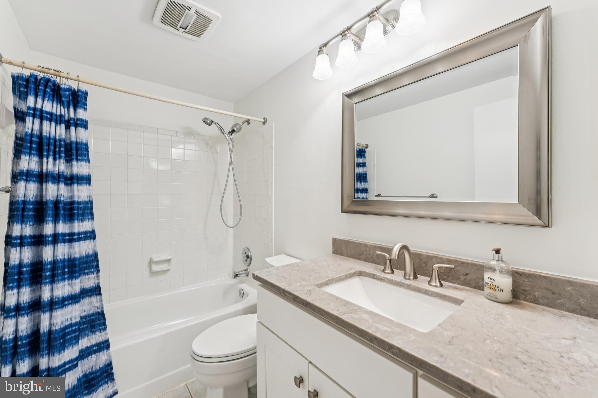 THE COVE - Residential Lease