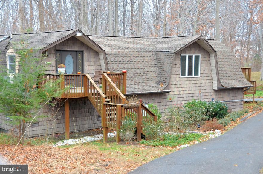 PRIVATE 1ST FLOOR APARTMENT WITH SEPARATE ENTRANCE--HOUSE TUCKED AWAY ON A GORGEOUS NINE ACRE PROPERTY--PRIVATE DECK--USE OF INGROUND POOL INCLUDED--ELECTRIC BILL AND BACK UP GENERATOR PROPANE IS PAID BY LANDLORD --WASHER/DRYER ARE LOCATED IN A SEPARATE ROOM JUST OFF OF THE KITCHEN--LAUNDRY FACILITY IS SHARED SPACE --NO SMOKING--NO PETS.  24 HR SHOWING NOTICE PREFERRED