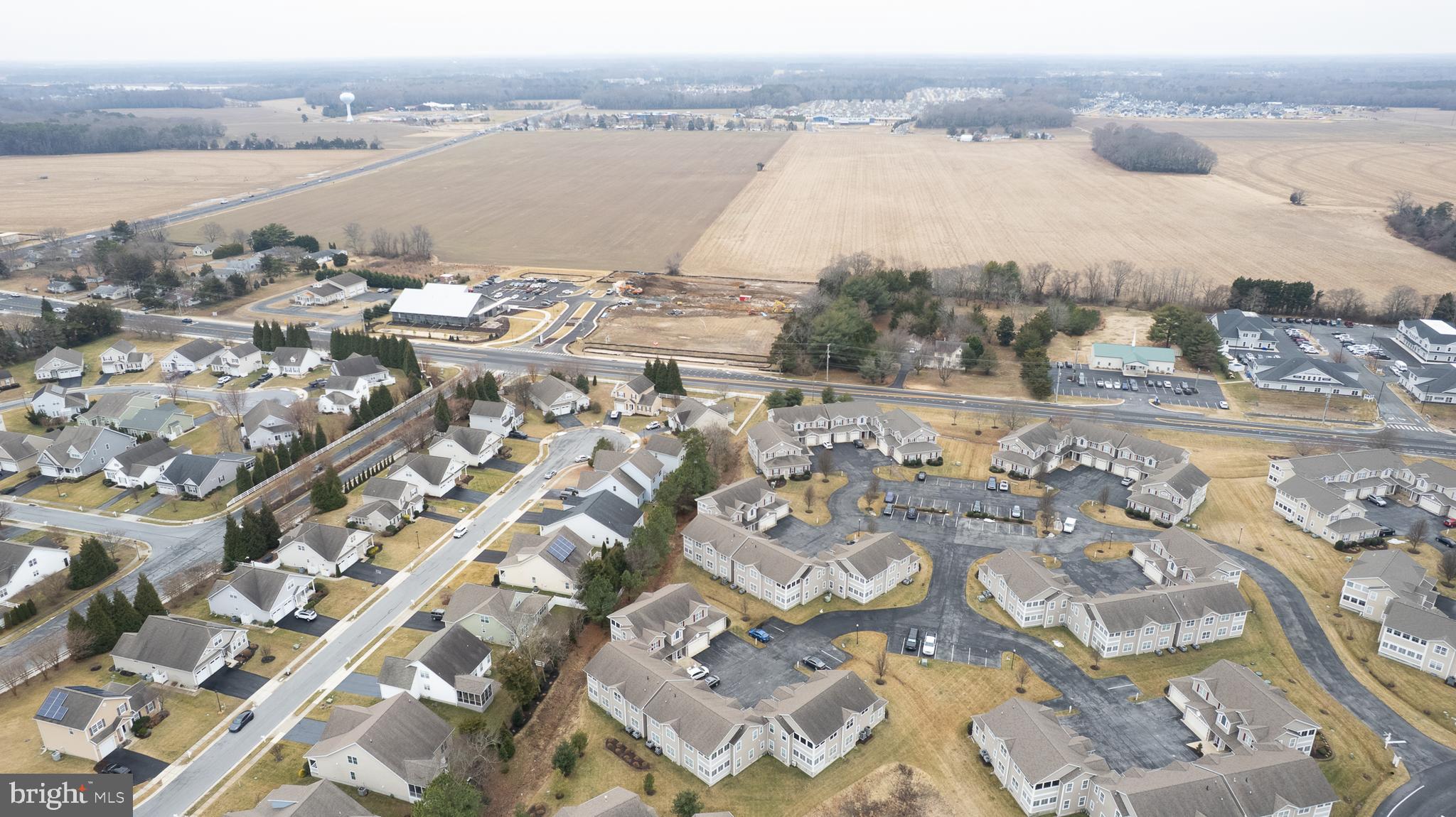 WOODS COVE - Residential