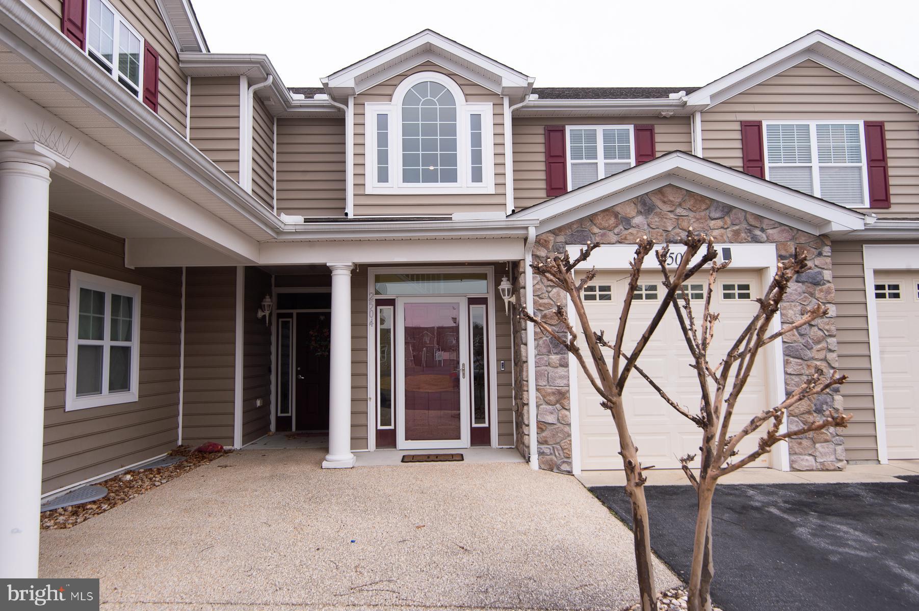 WOODS COVE - Residential