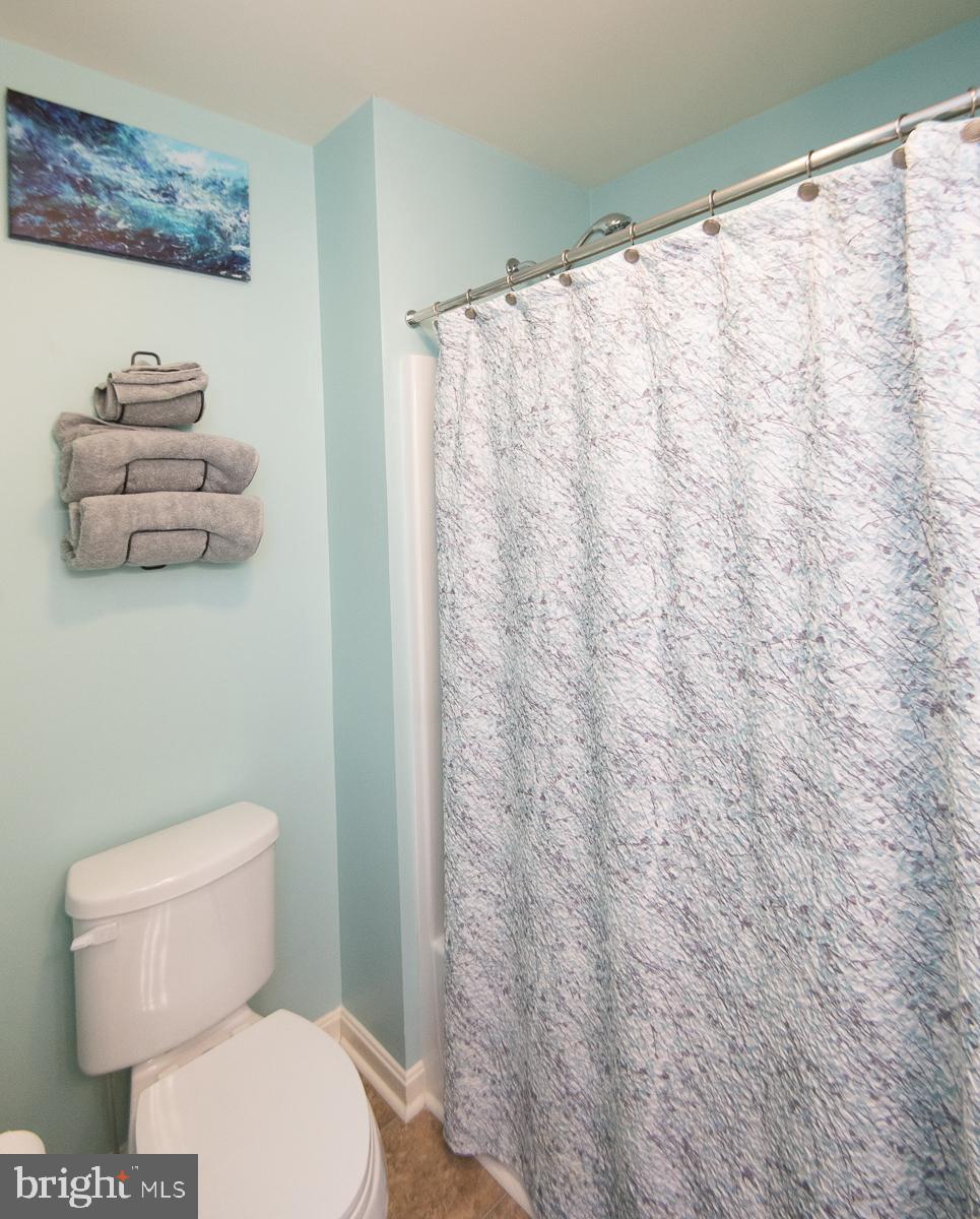 WOODS COVE - Residential