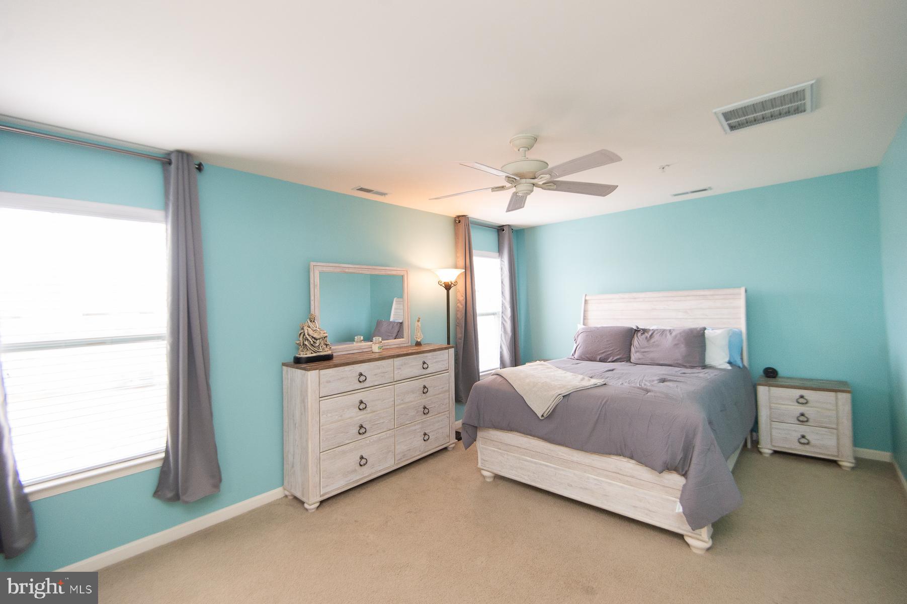 WOODS COVE - Residential