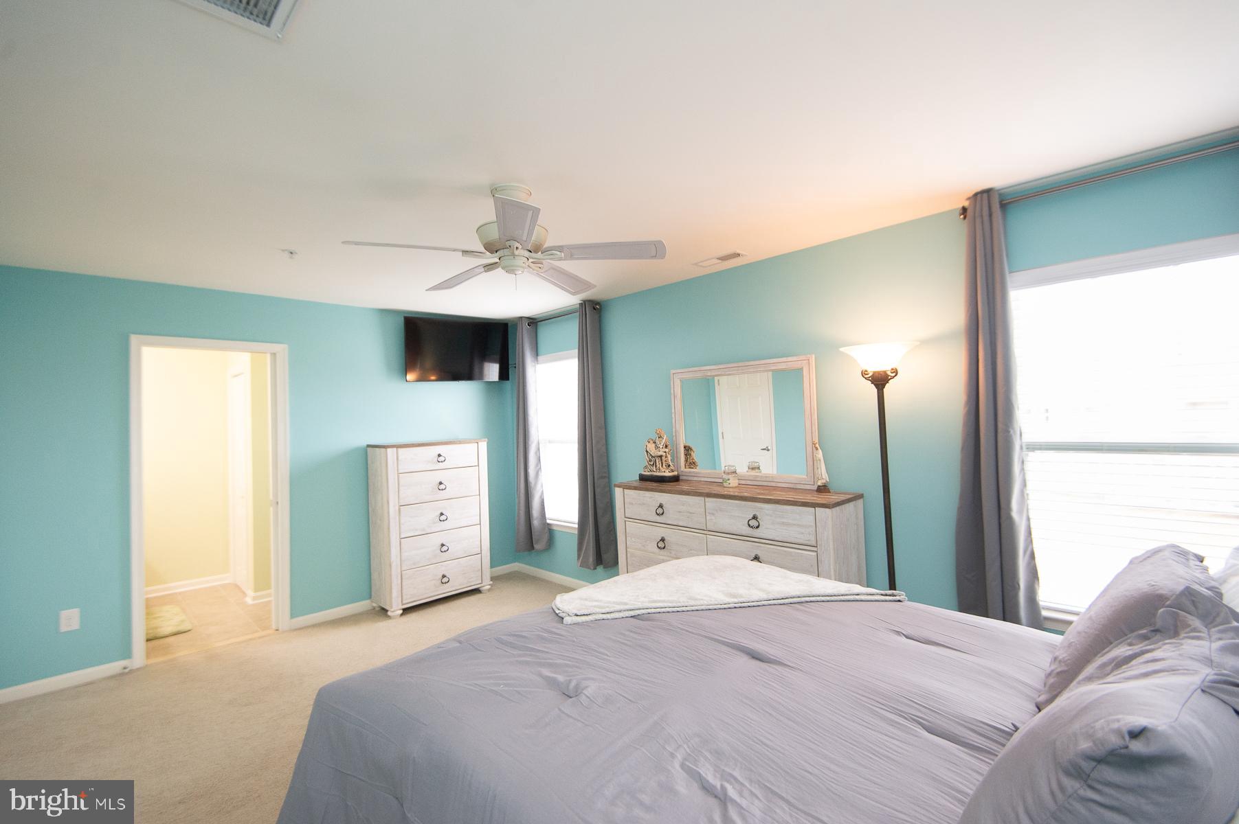 WOODS COVE - Residential