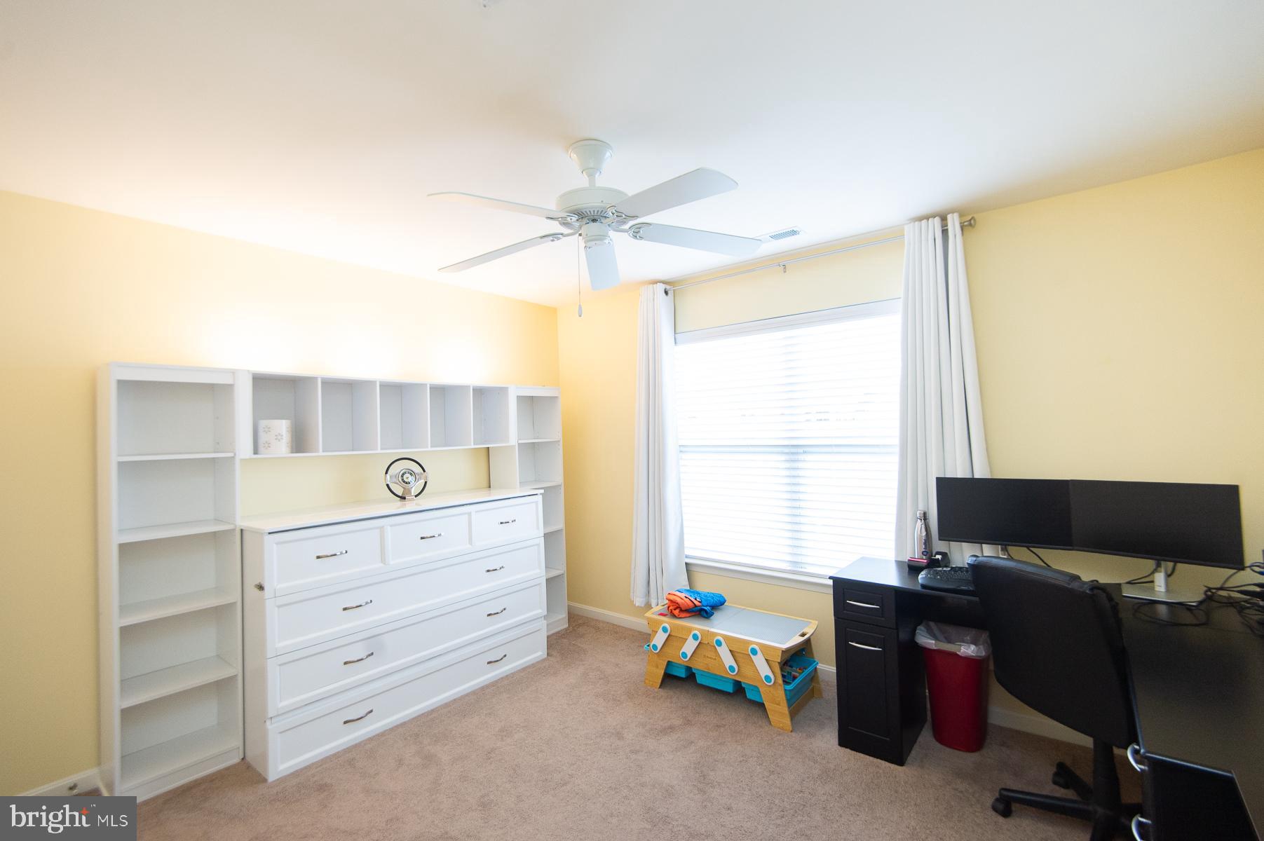 WOODS COVE - Residential