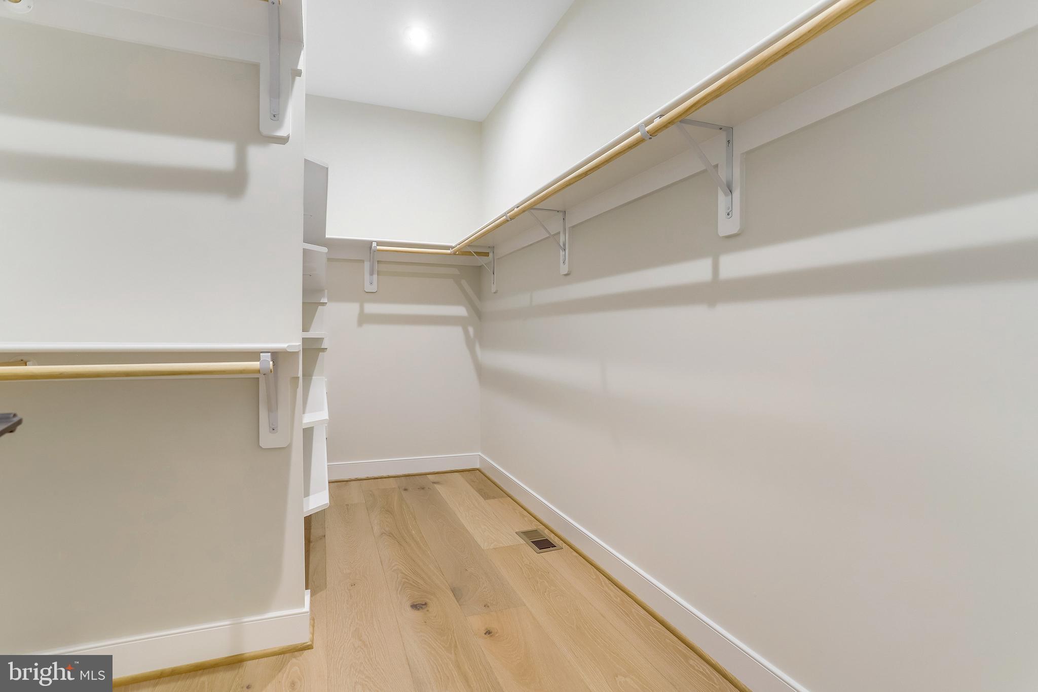 CARLIN SPRINGS - Residential