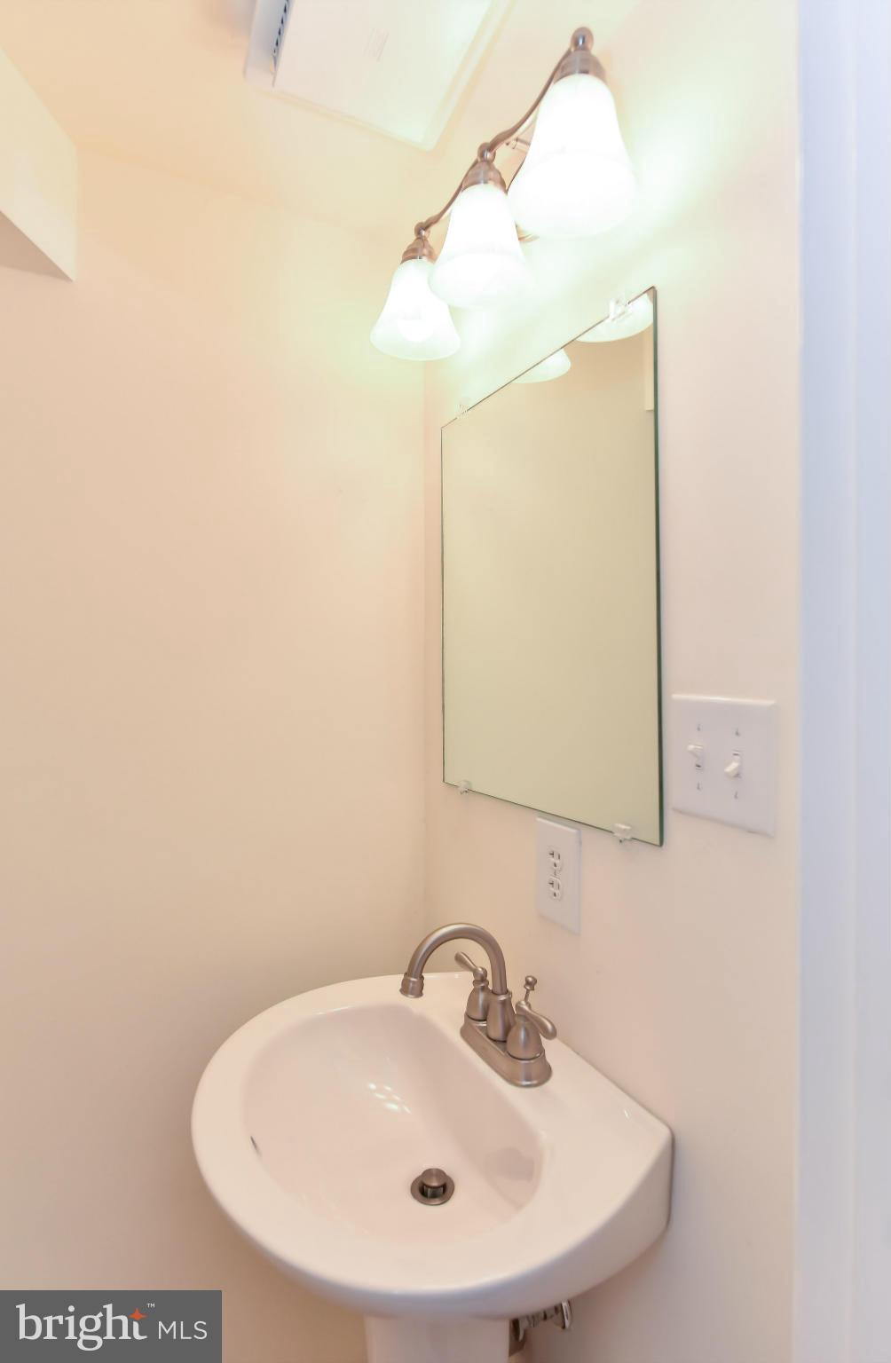 WASHINGTON SQUARE - Residential Lease