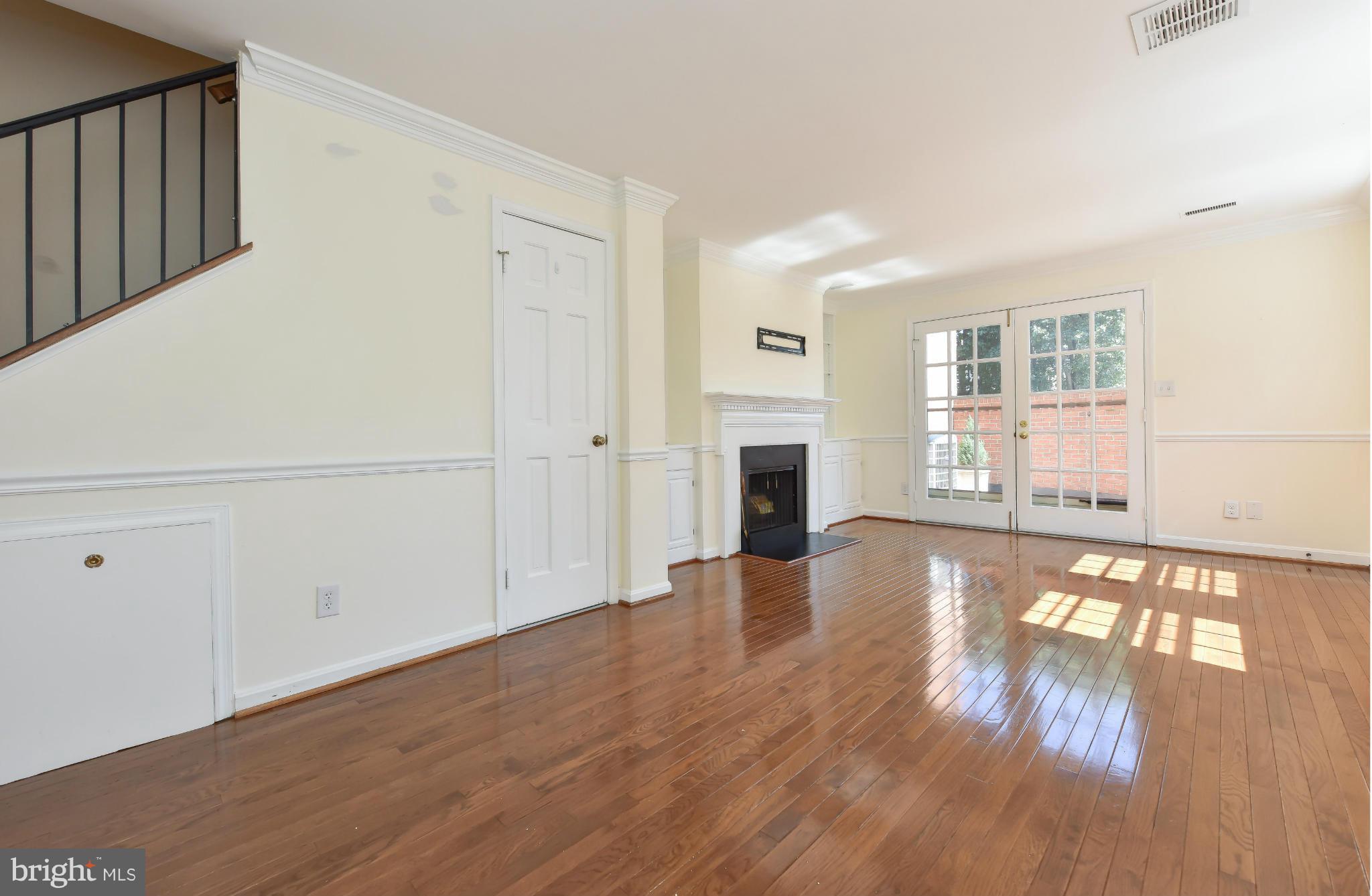WASHINGTON SQUARE - Residential Lease