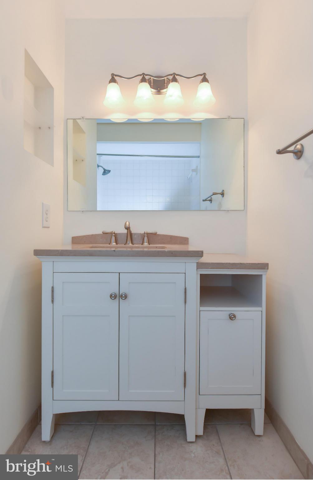 WASHINGTON SQUARE - Residential Lease