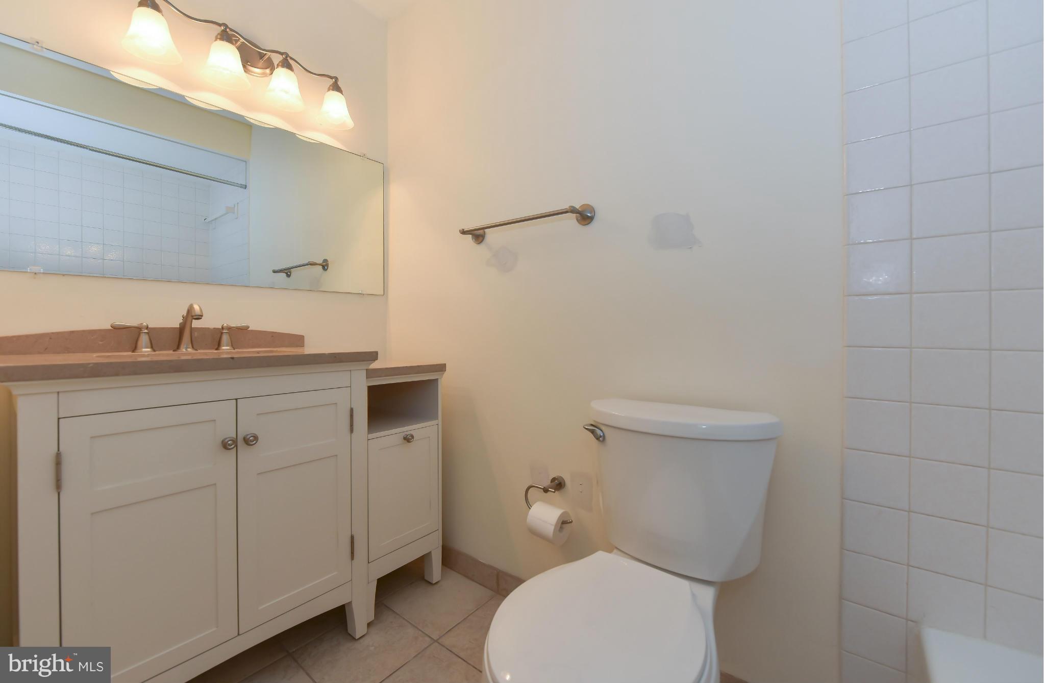 WASHINGTON SQUARE - Residential Lease