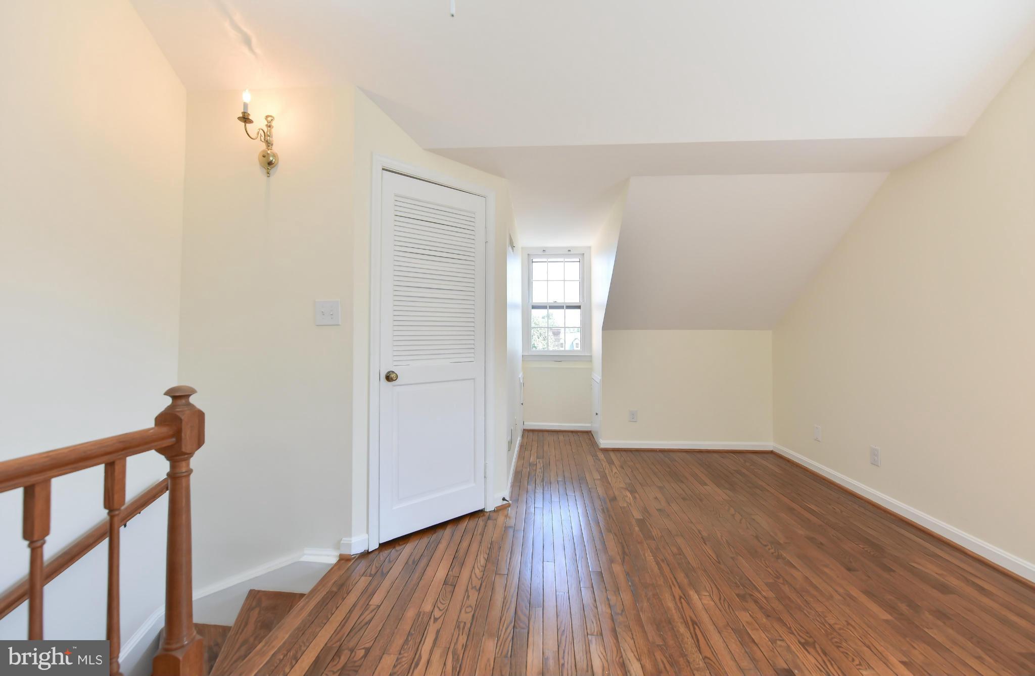 WASHINGTON SQUARE - Residential Lease