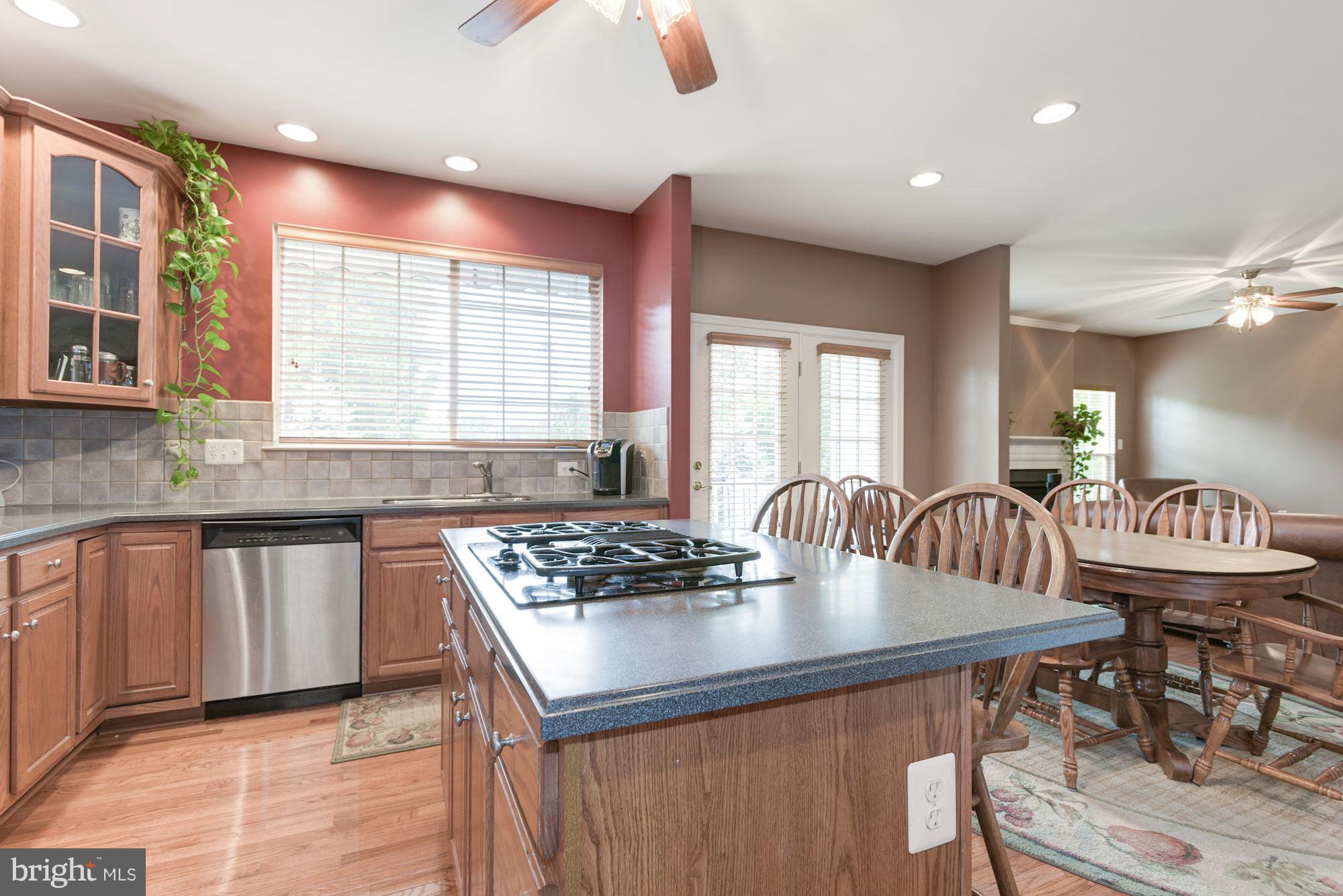 LOCUST HILL - Residential