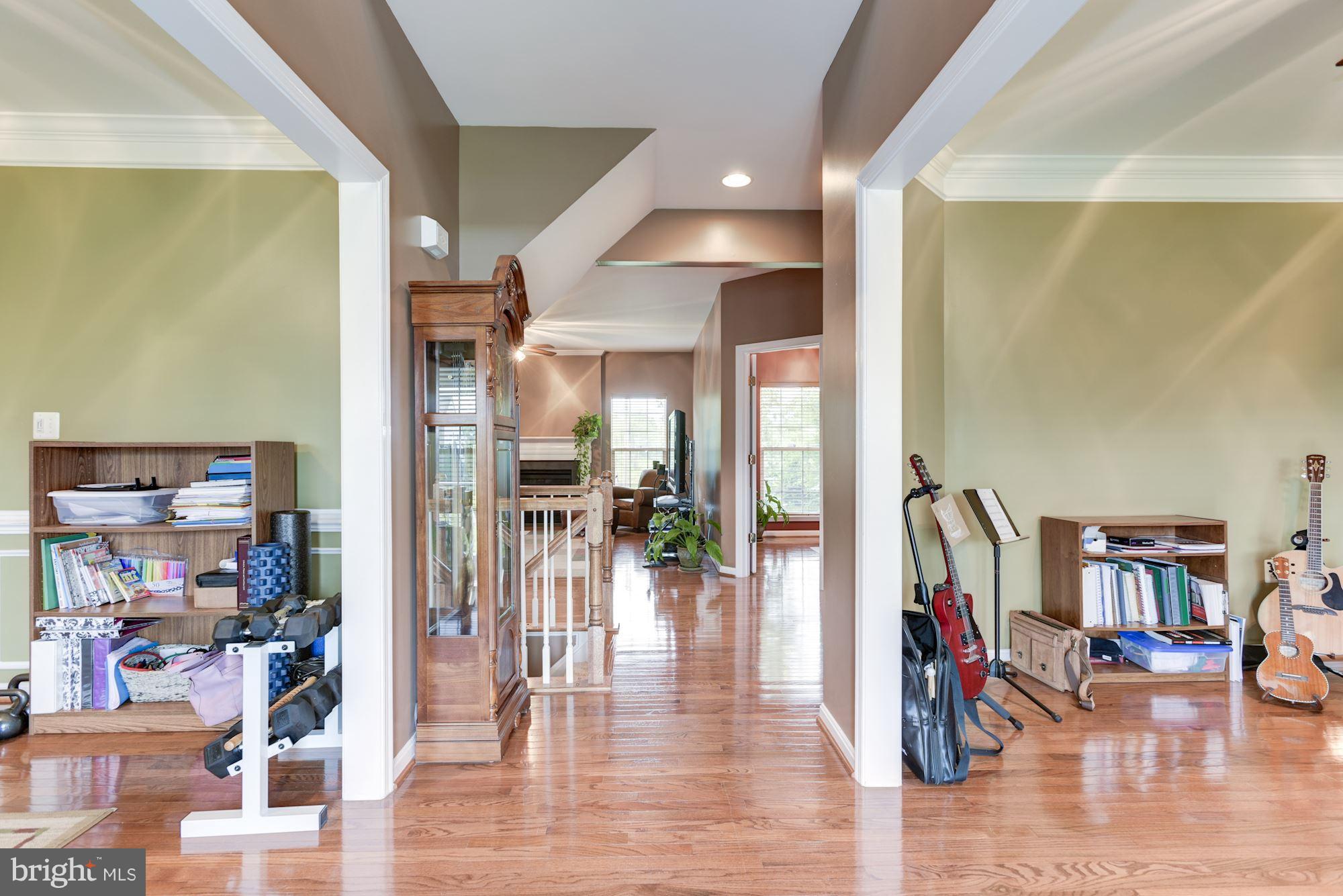 LOCUST HILL - Residential