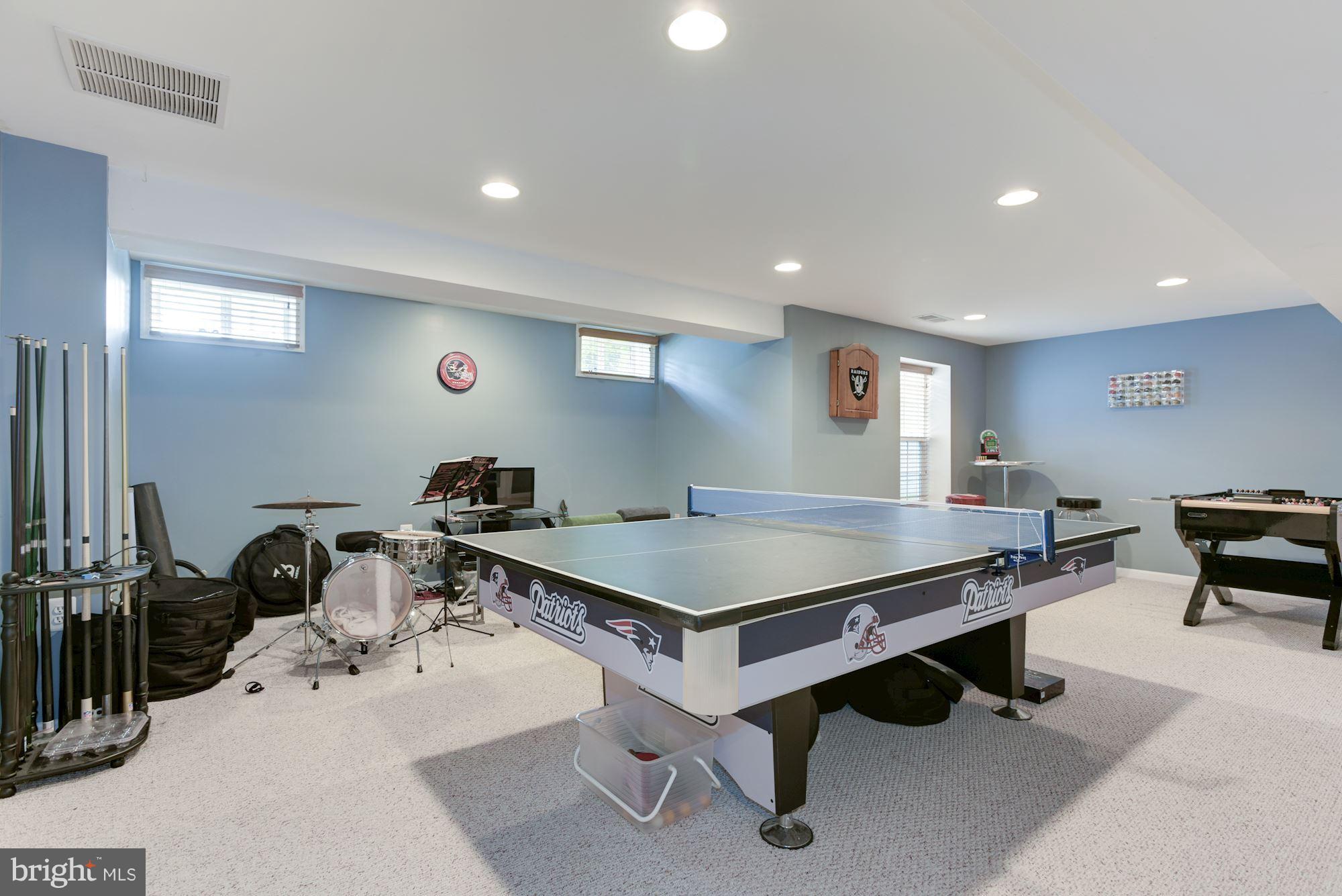 LOCUST HILL - Residential