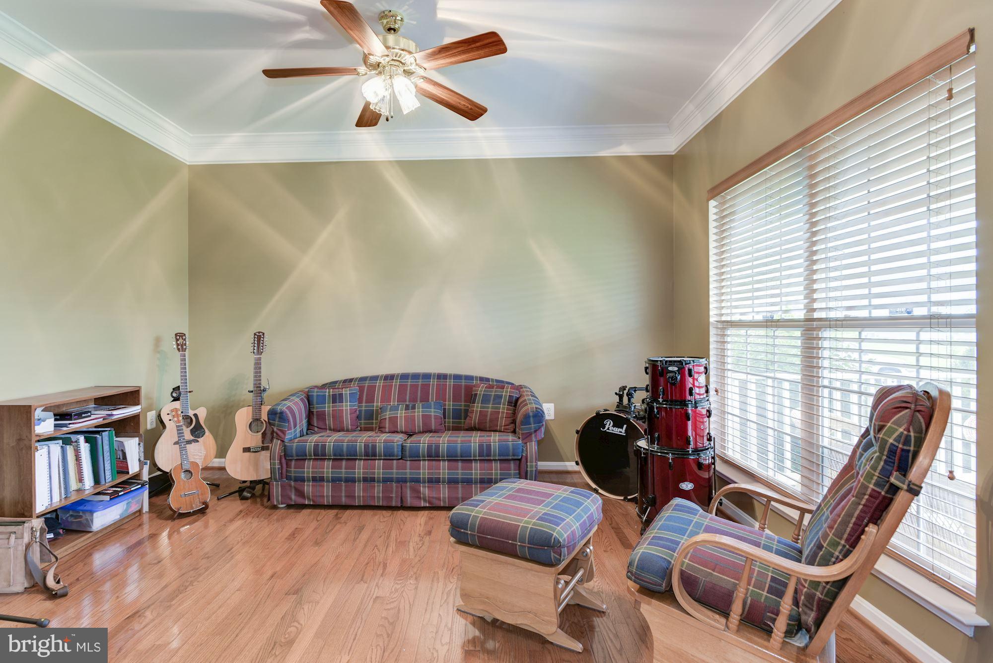 LOCUST HILL - Residential