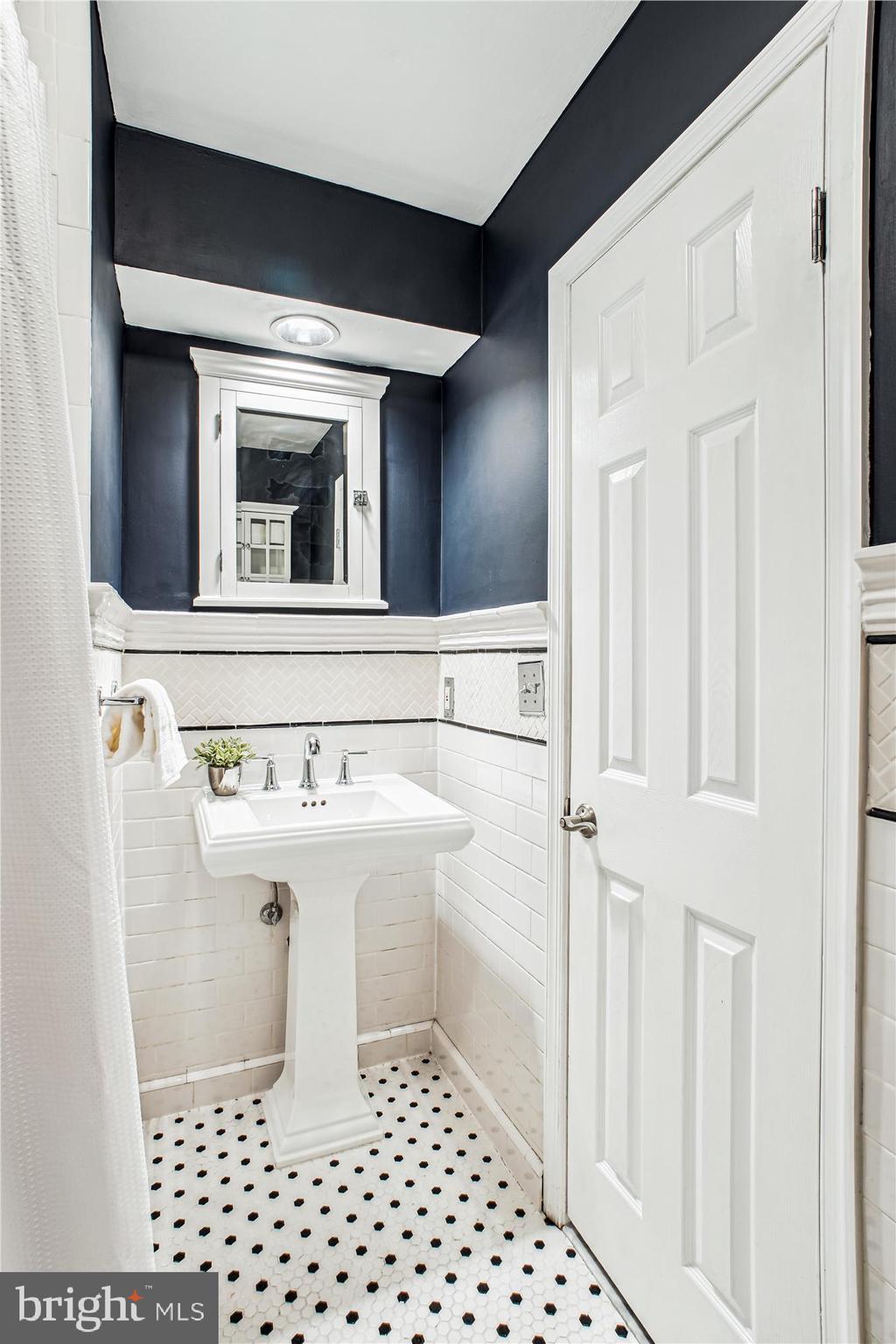 BARRISTERS PLACE - Residential