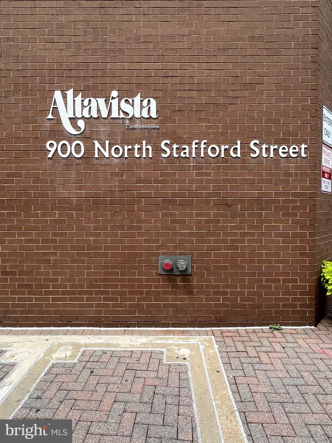 900 N STAFFORD STREET 1008