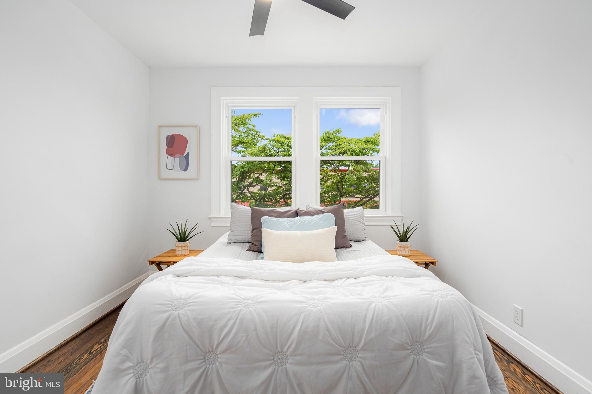 DUNDALK MANOR - Residential