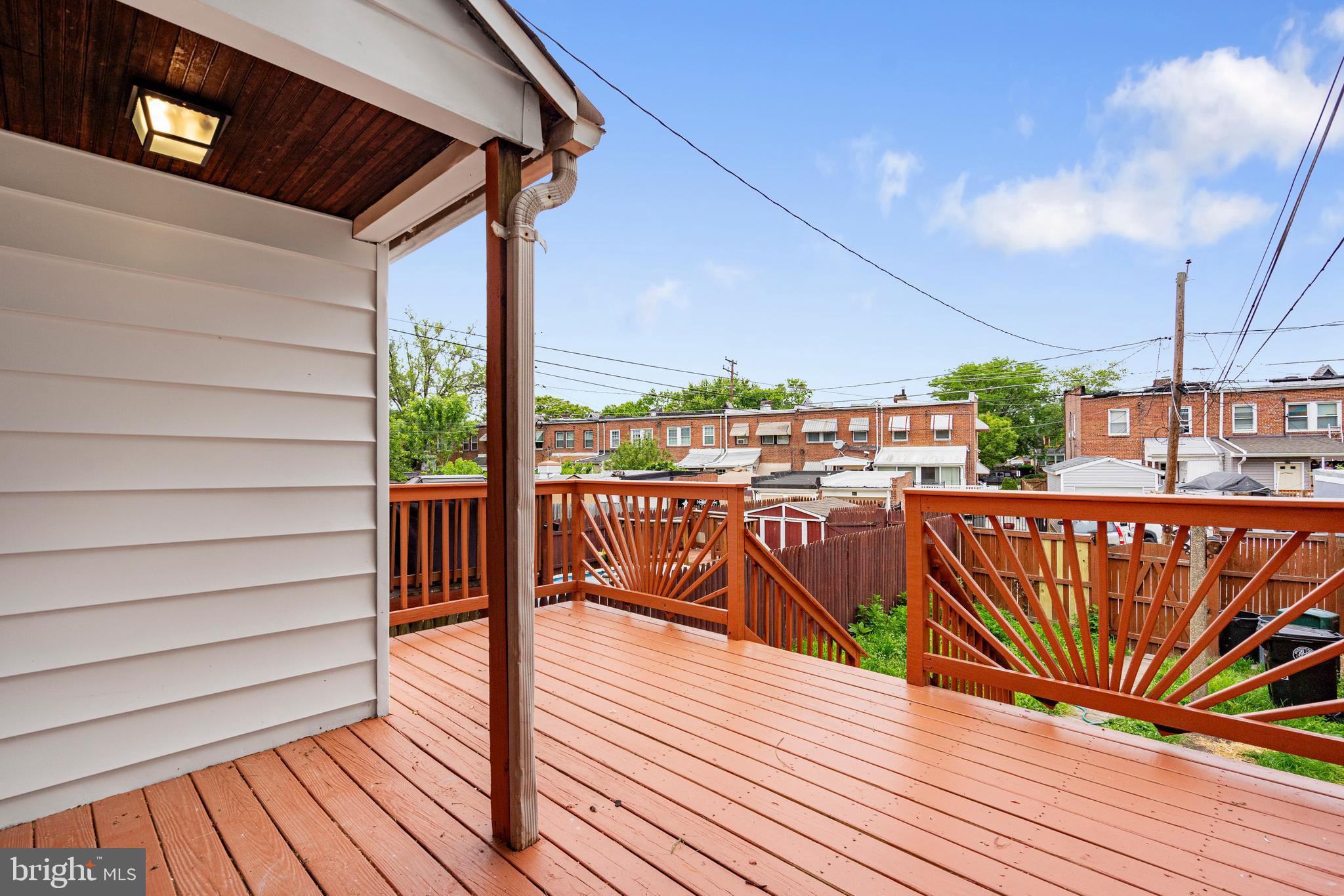 DUNDALK MANOR - Residential