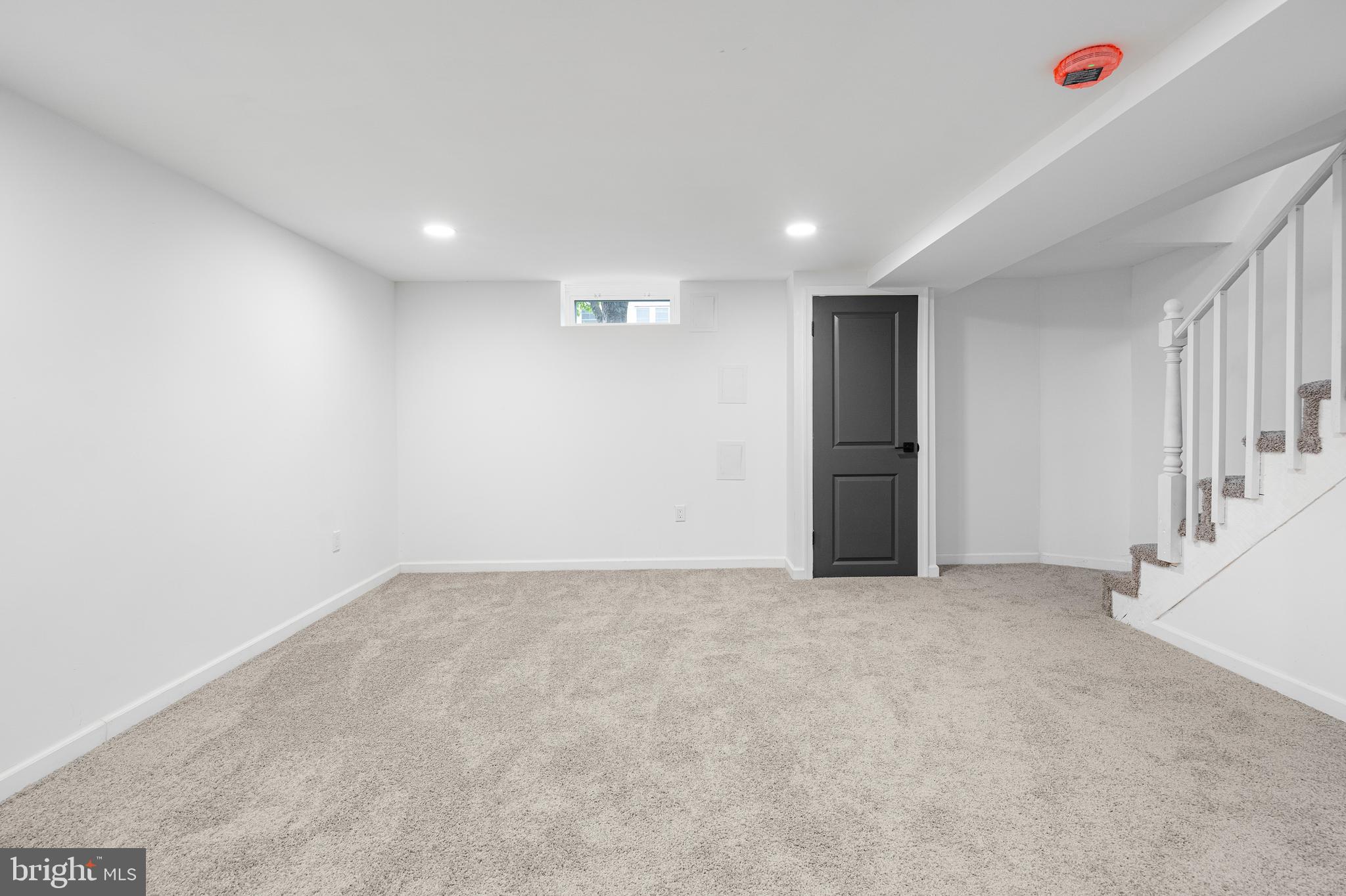 DUNDALK MANOR - Residential