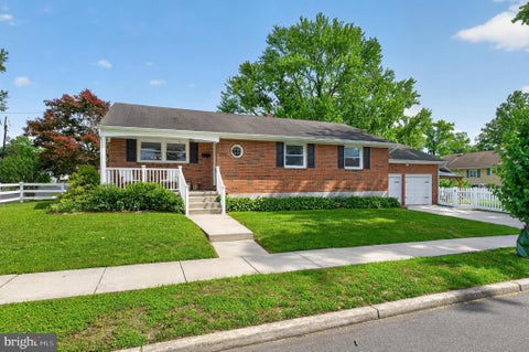 Homes For Sale - 200 Edgewood Avenue<br/> Camden County, AUDUBON, NJ 08106