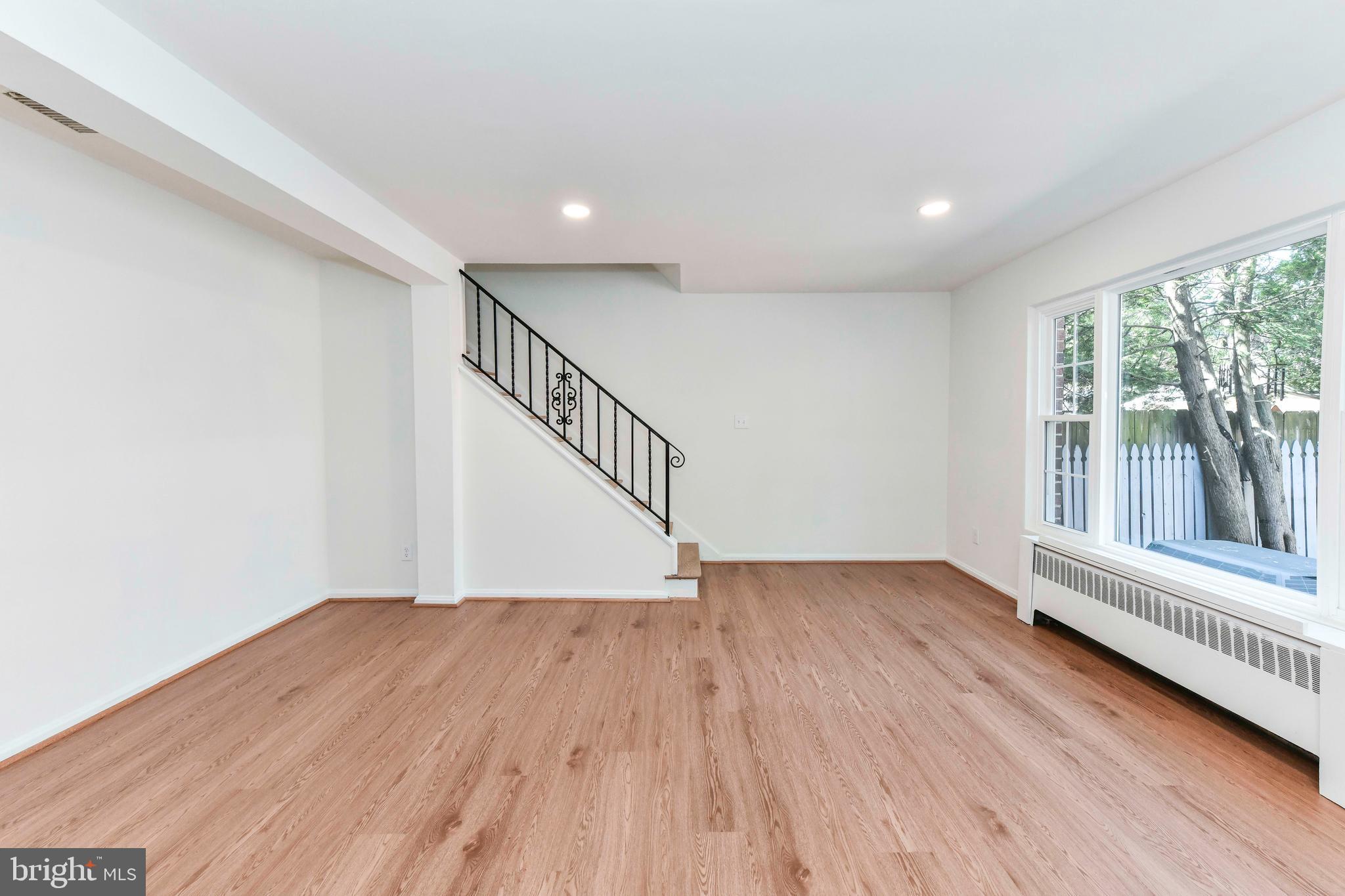 WARWICK VILLAGE - Residential Lease