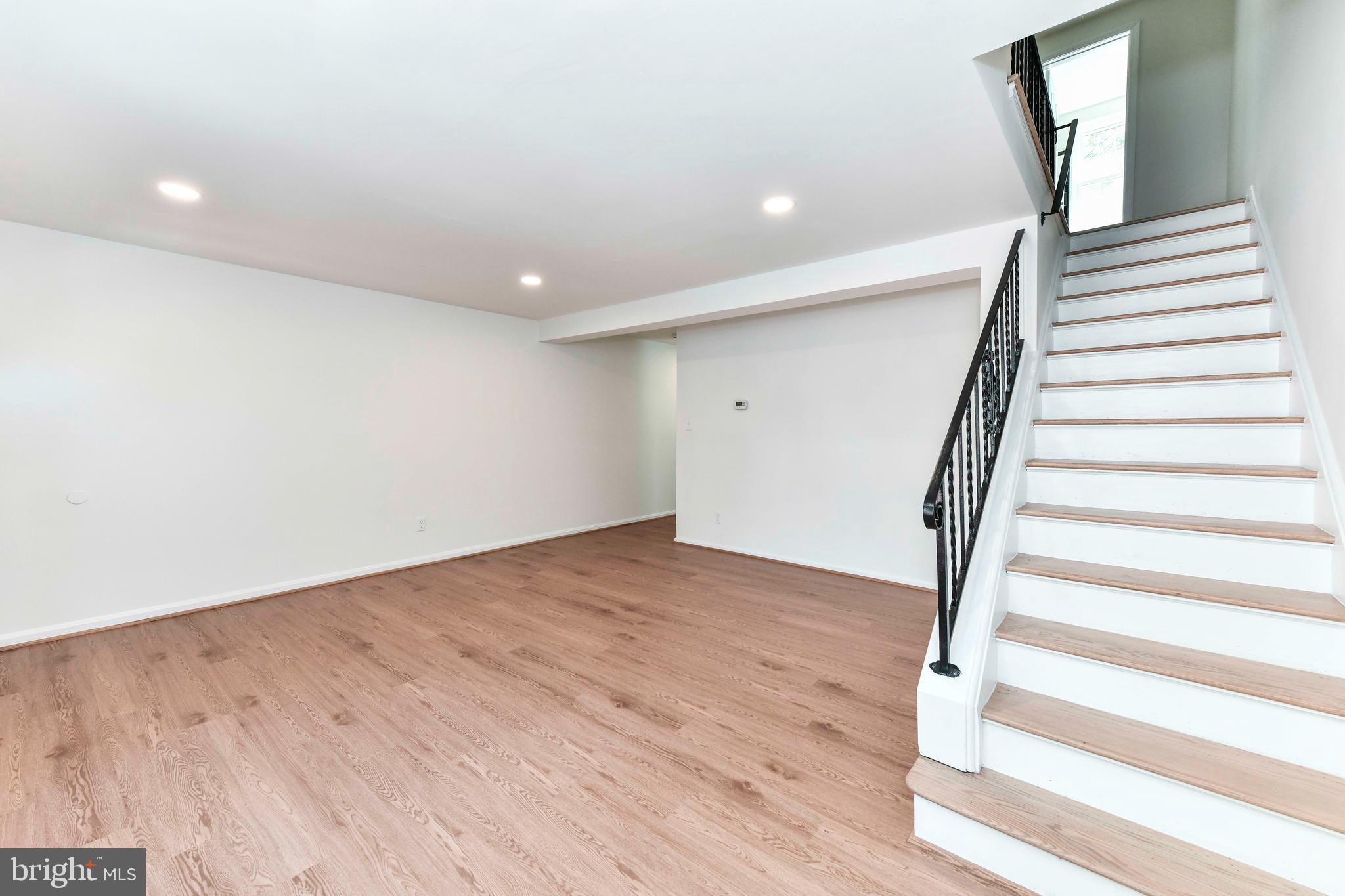 WARWICK VILLAGE - Residential Lease