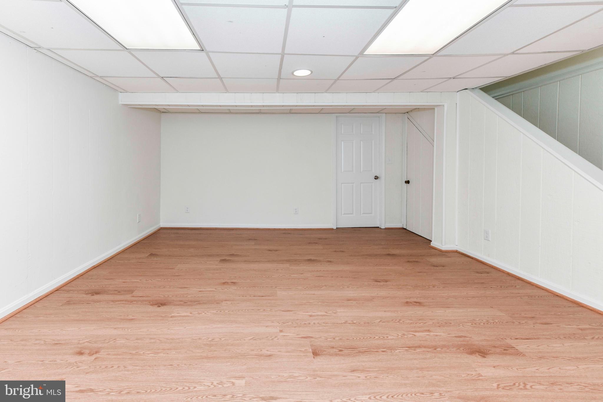 WARWICK VILLAGE - Residential Lease