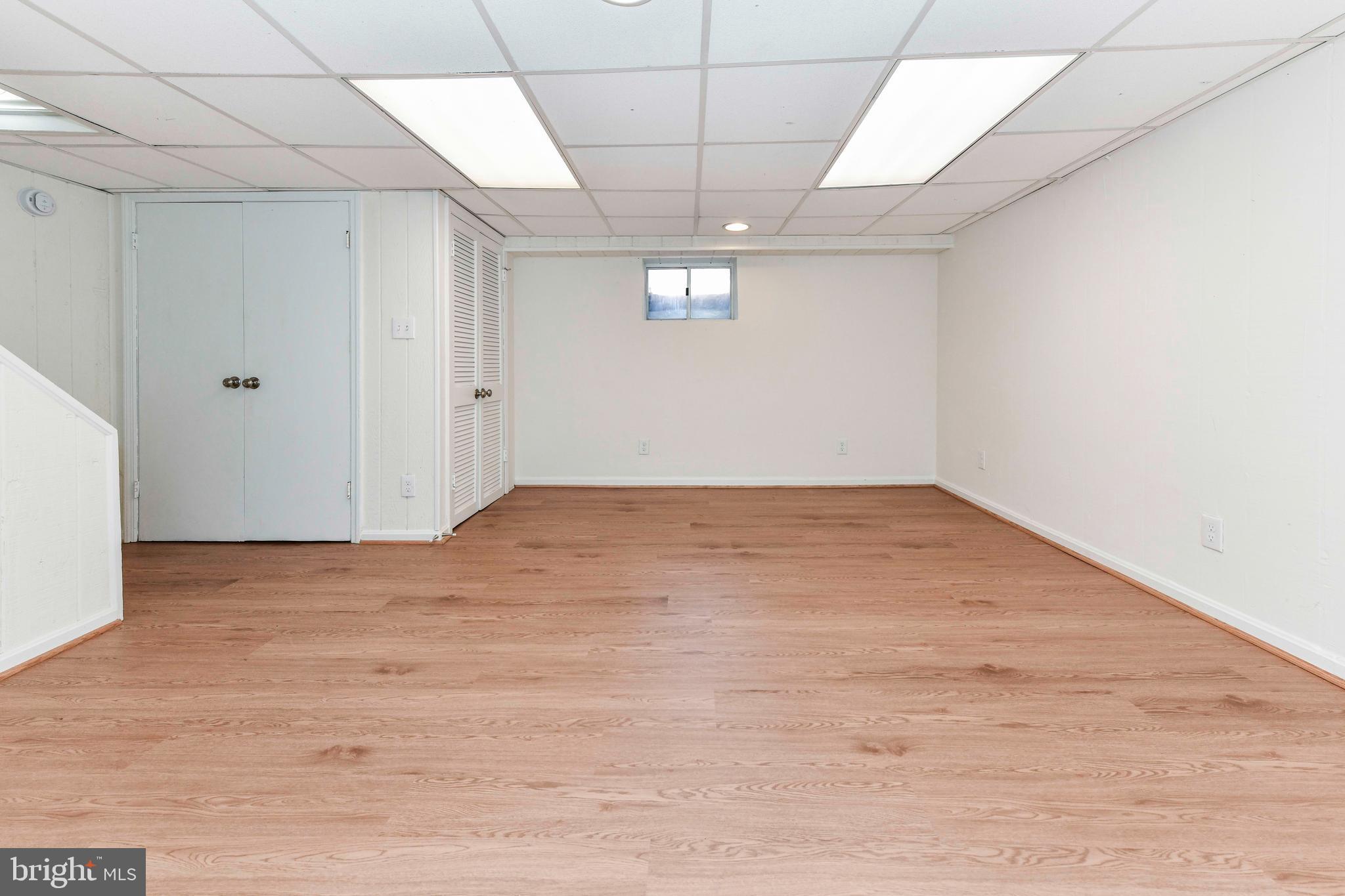 WARWICK VILLAGE - Residential Lease