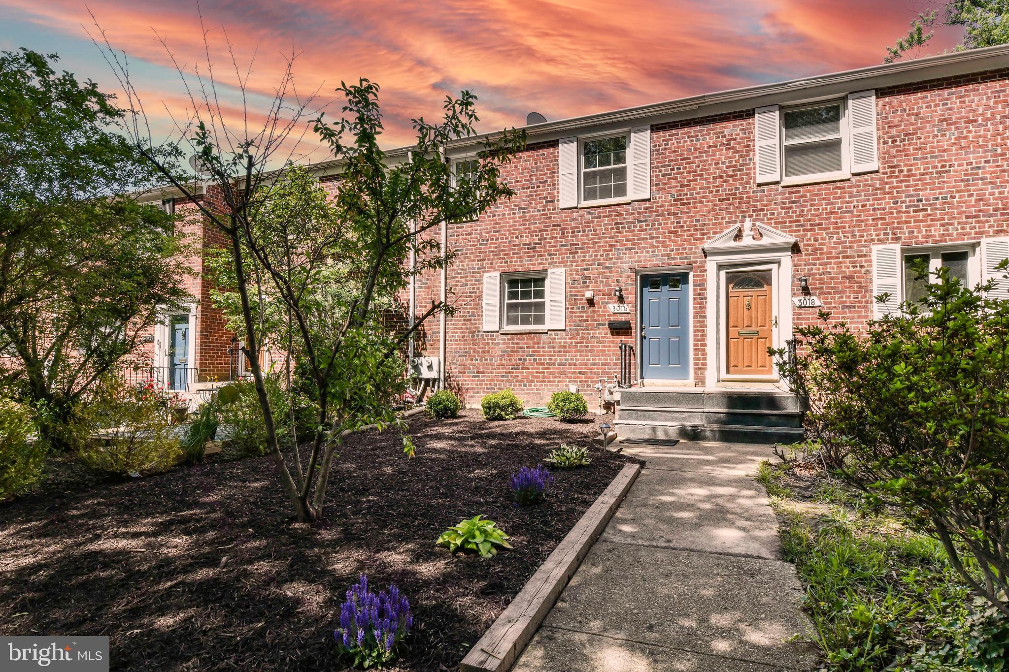 WARWICK VILLAGE - Residential Lease