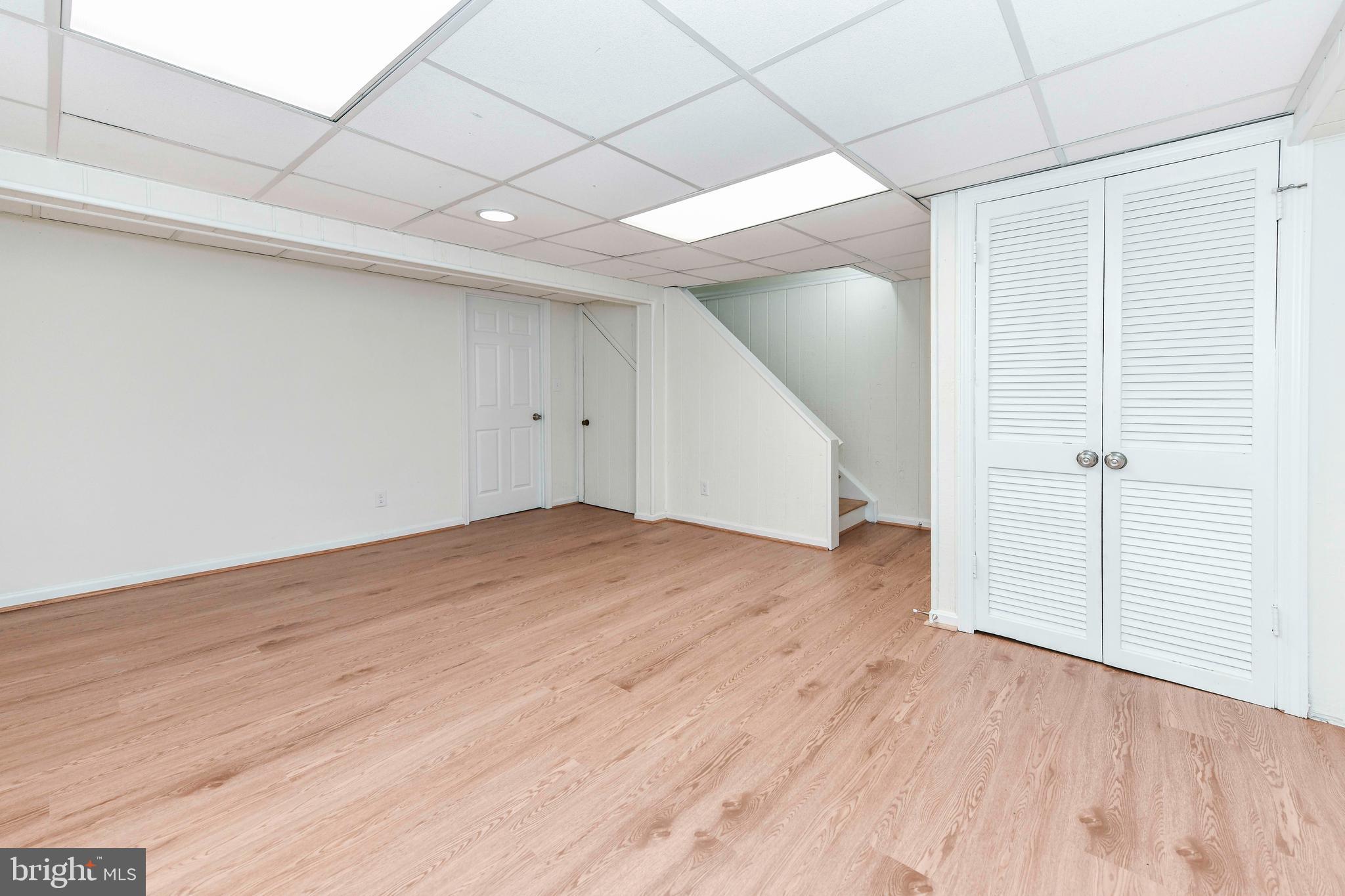 WARWICK VILLAGE - Residential Lease