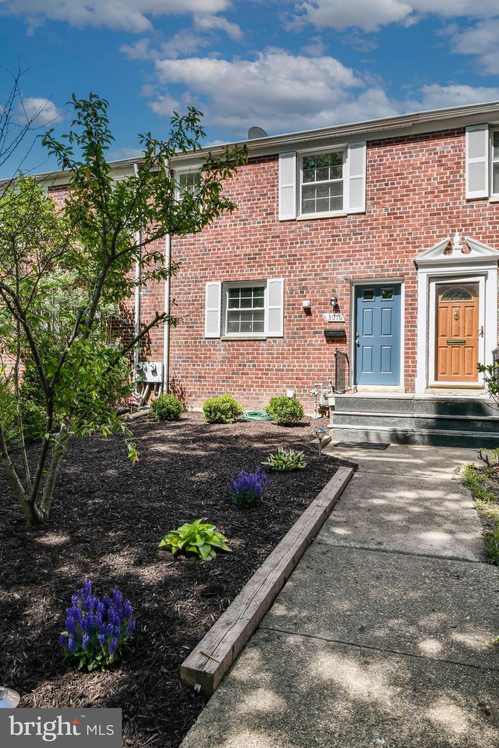 WARWICK VILLAGE - Residential Lease