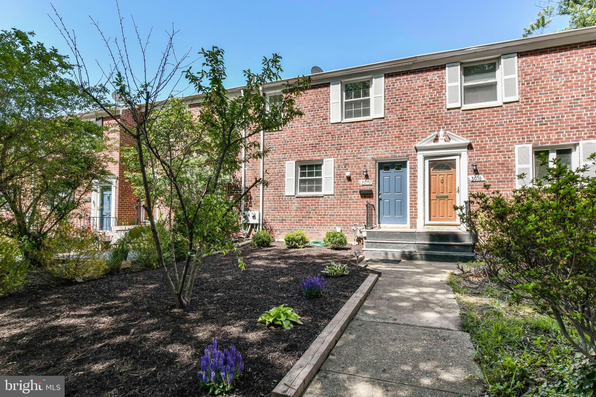 WARWICK VILLAGE - Residential Lease