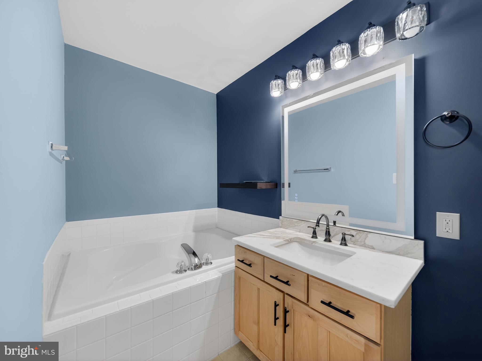 SYCAMORE HILL - Residential