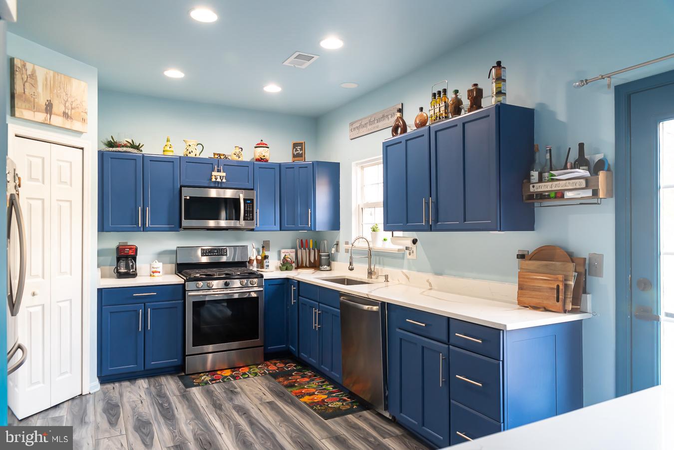 SYCAMORE HILL - Residential