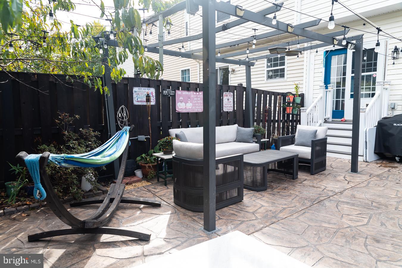 SYCAMORE HILL - Residential