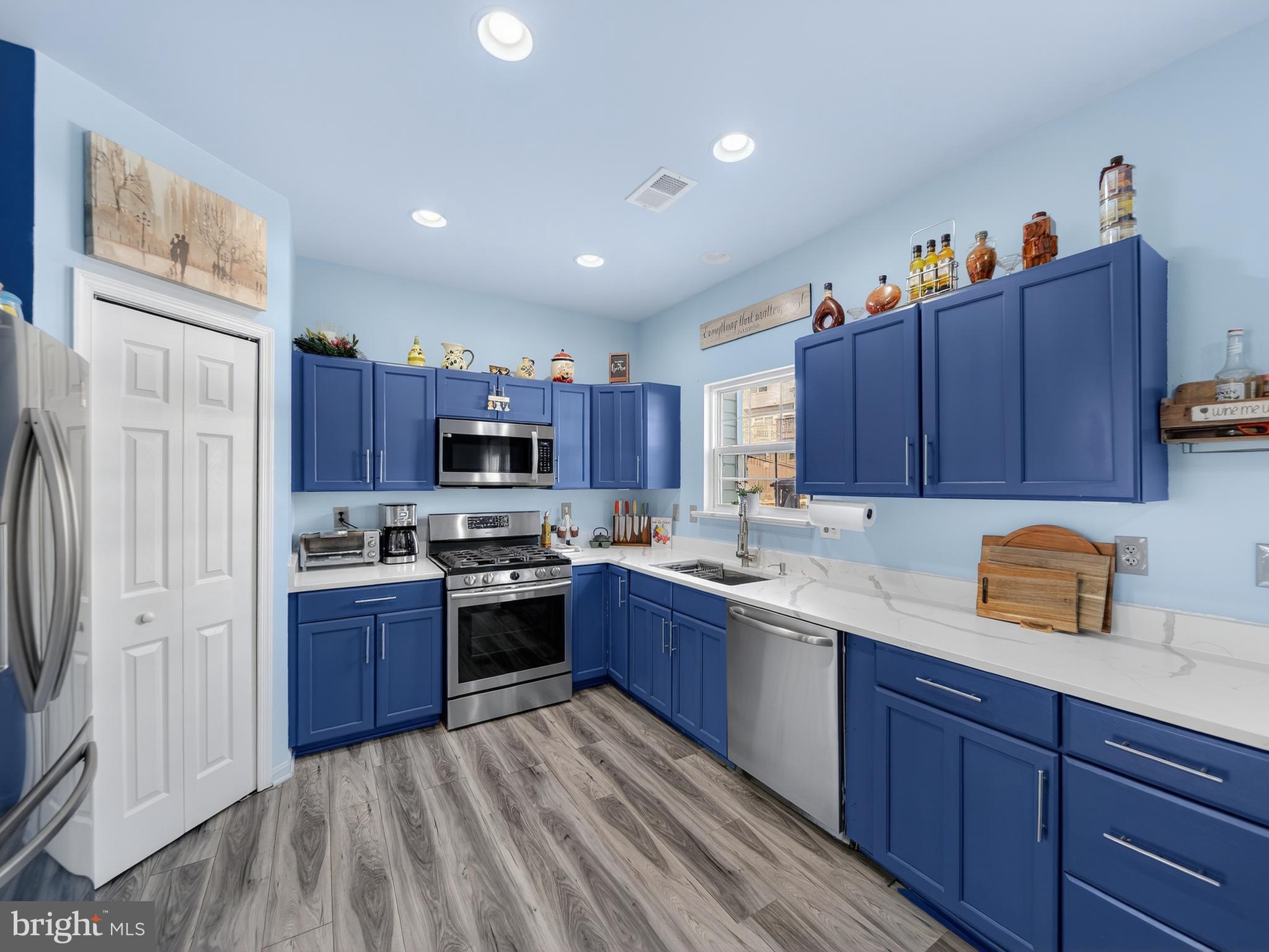 SYCAMORE HILL - Residential