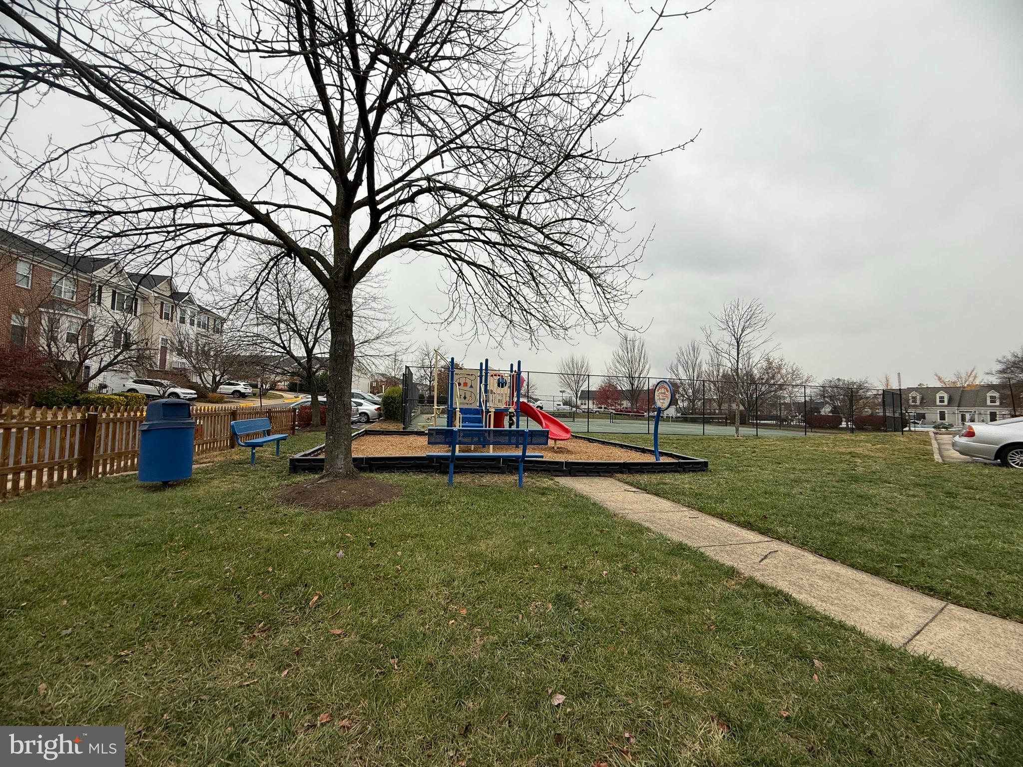 SYCAMORE HILL - Residential