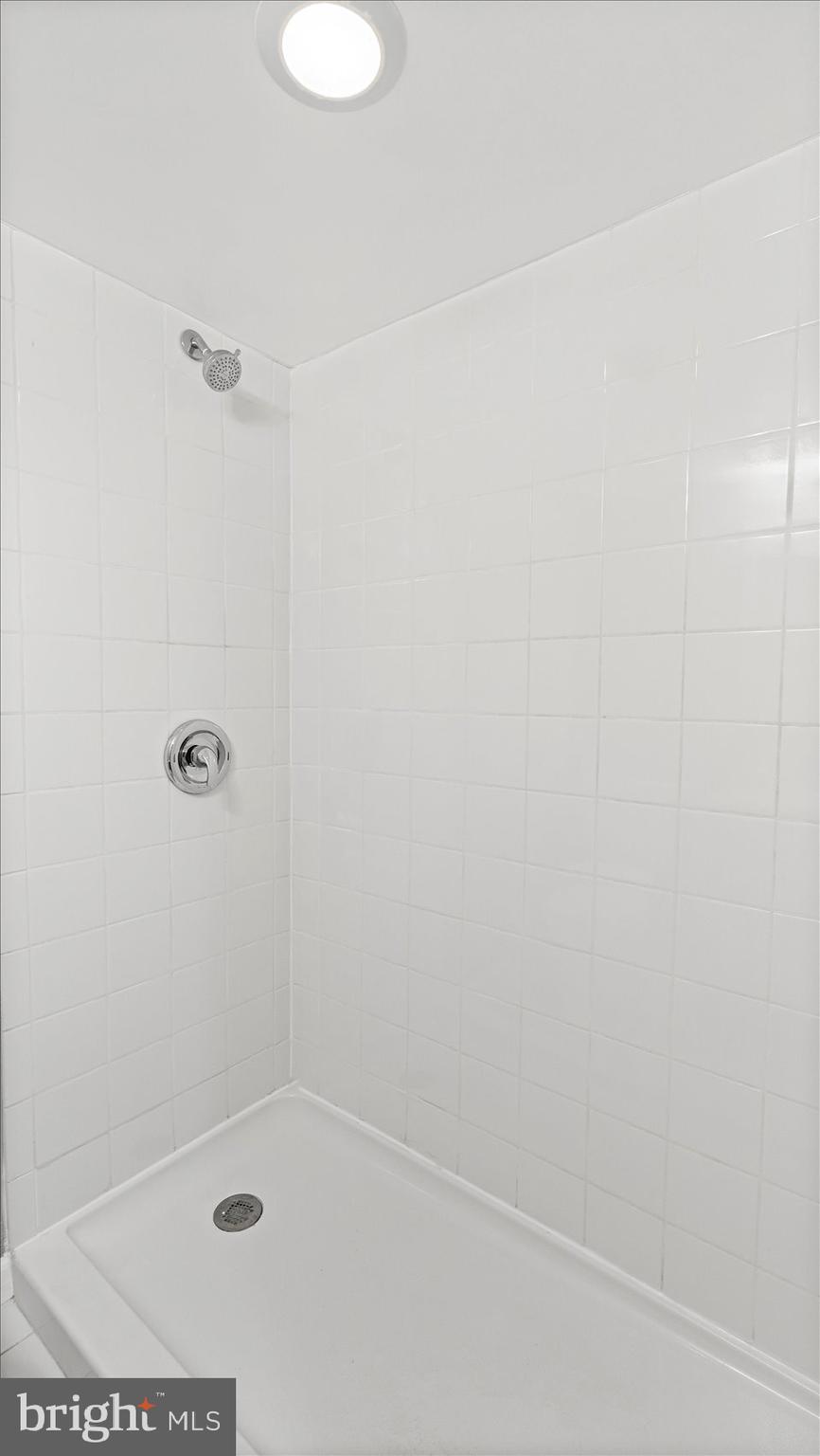 CEDONIA - Residential Lease