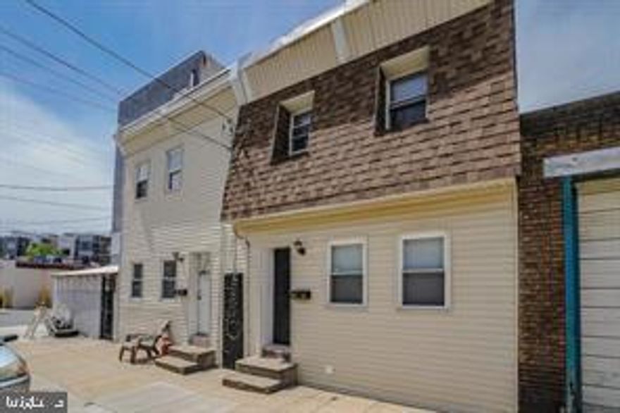 Adorable 2 bed 1 bath in Fishtown for rent.