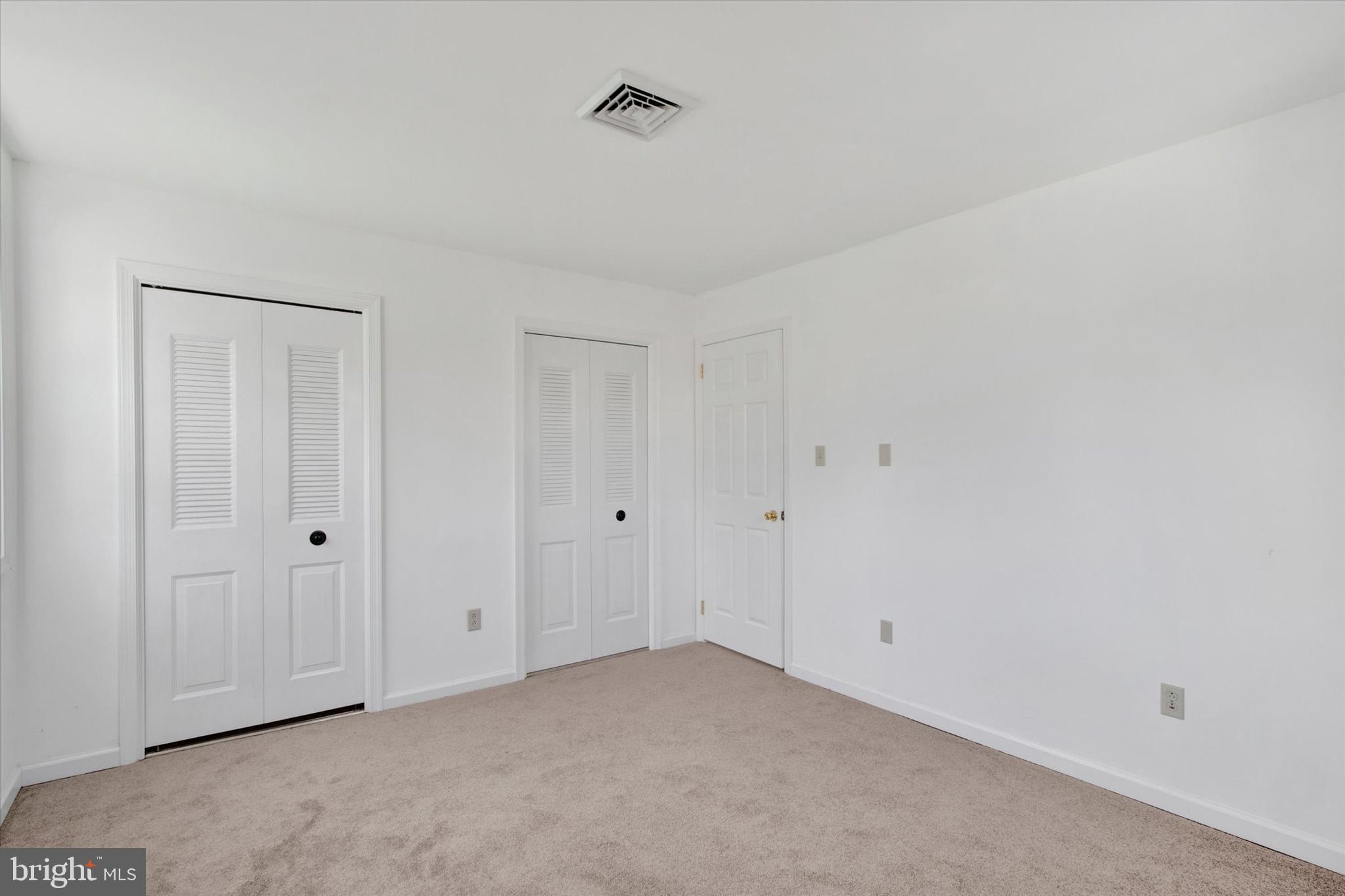 PINE KNOLL - Residential