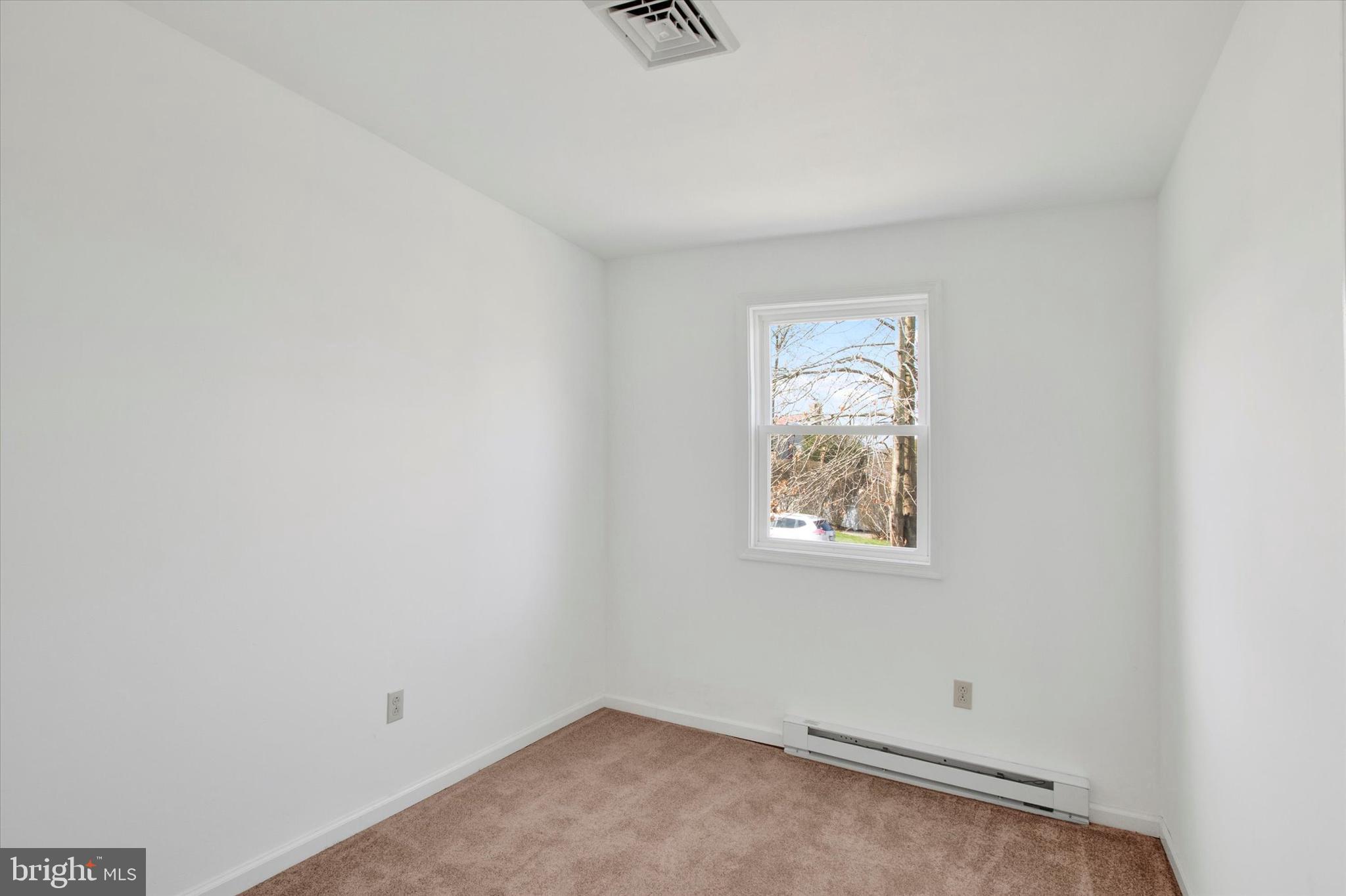 PINE KNOLL - Residential