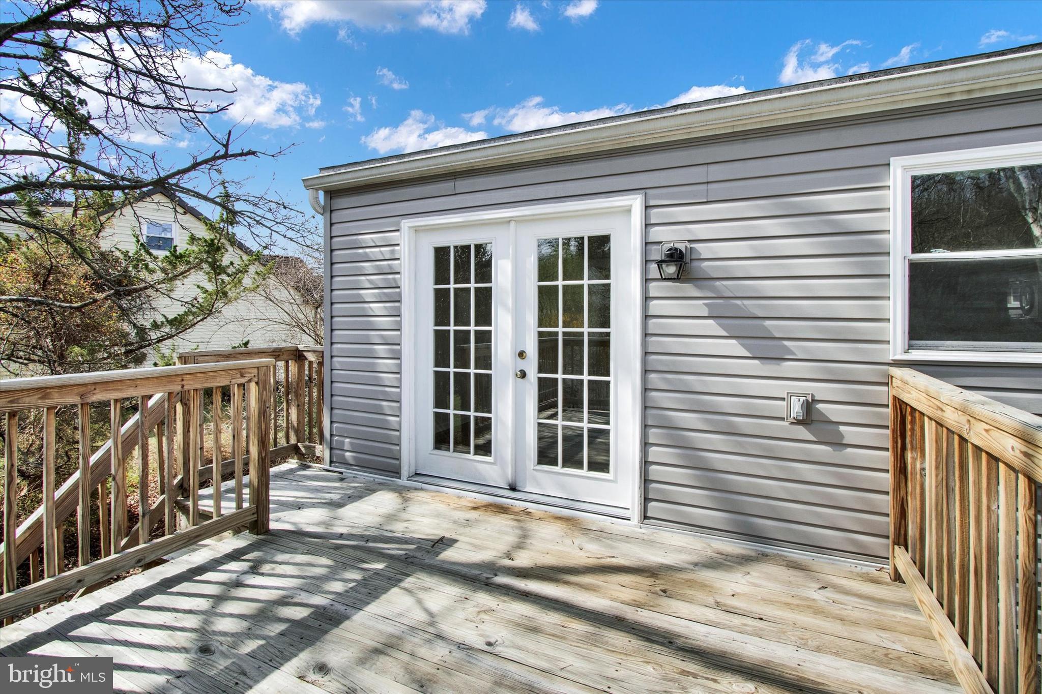 PINE KNOLL - Residential