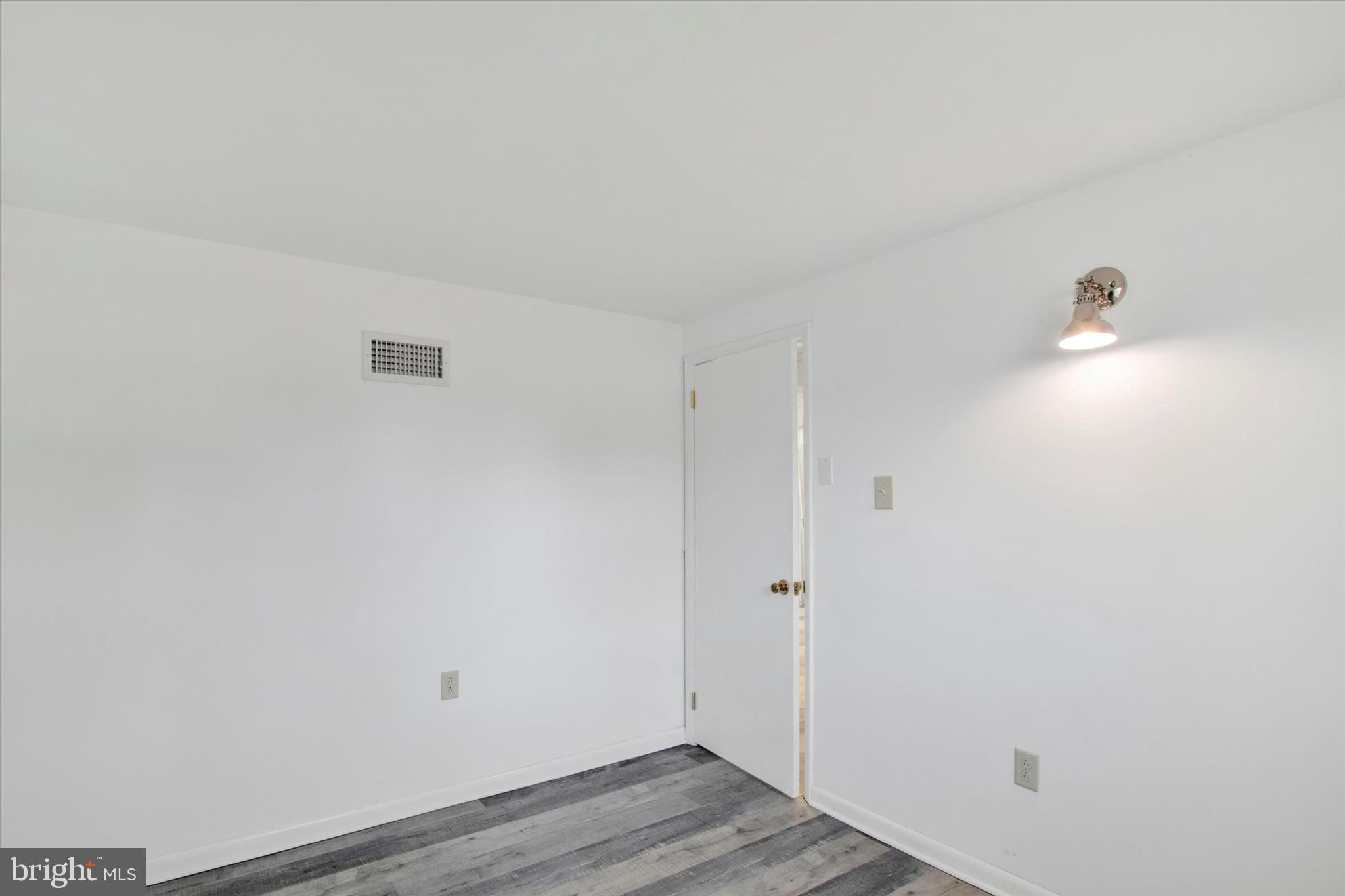 PINE KNOLL - Residential