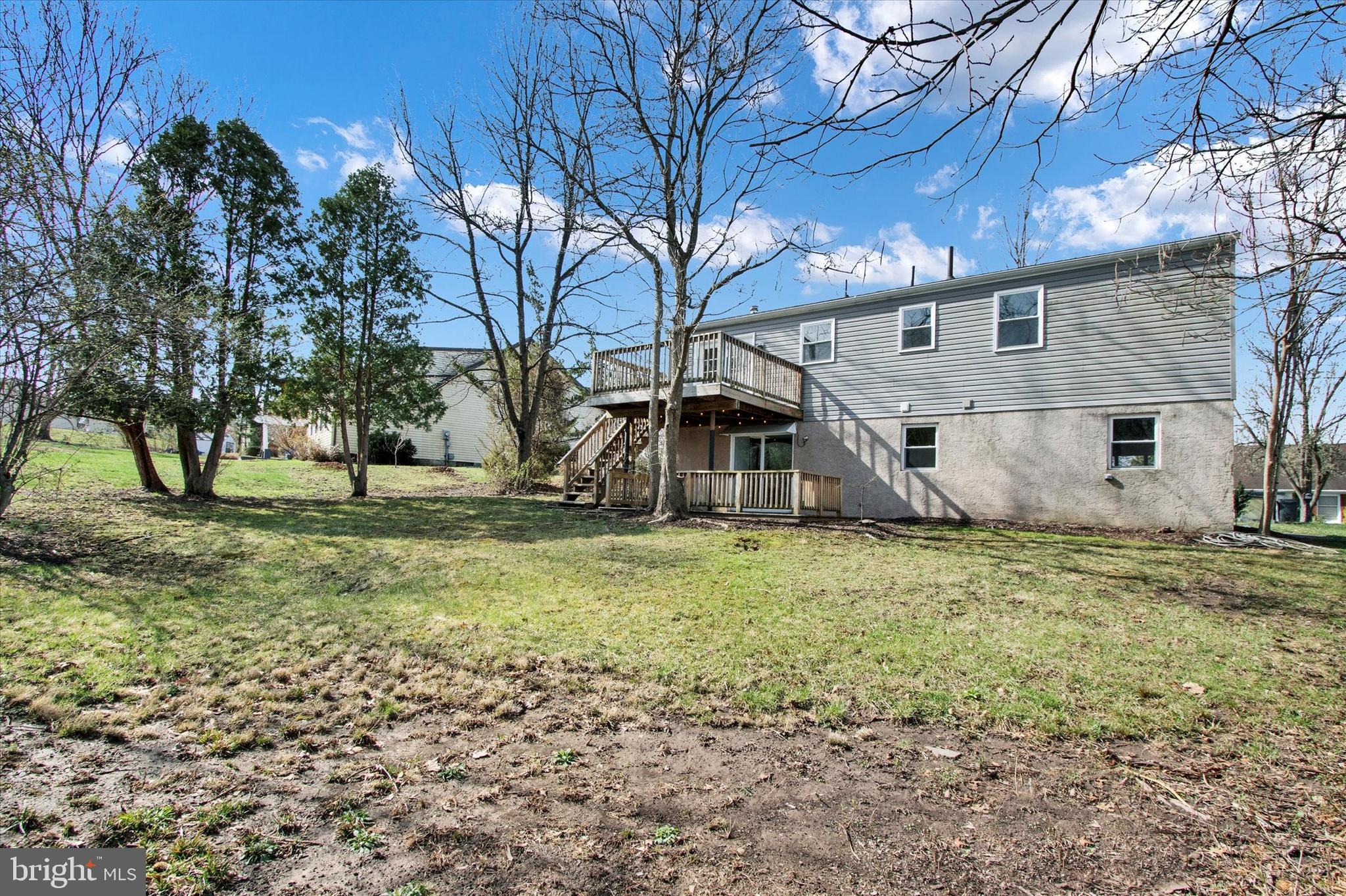 PINE KNOLL - Residential